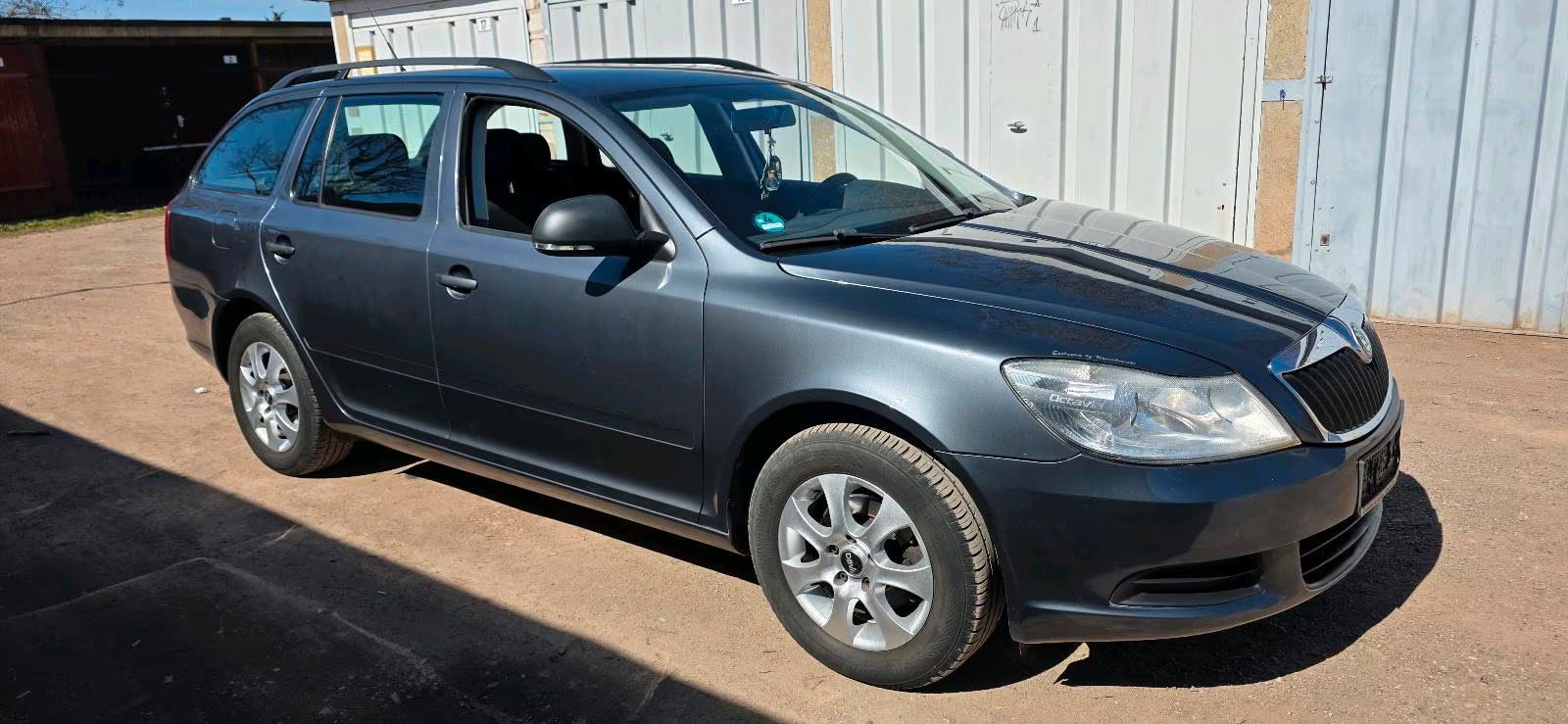 Škoda Octavia, 1.6 MPI 8V - fotka 2