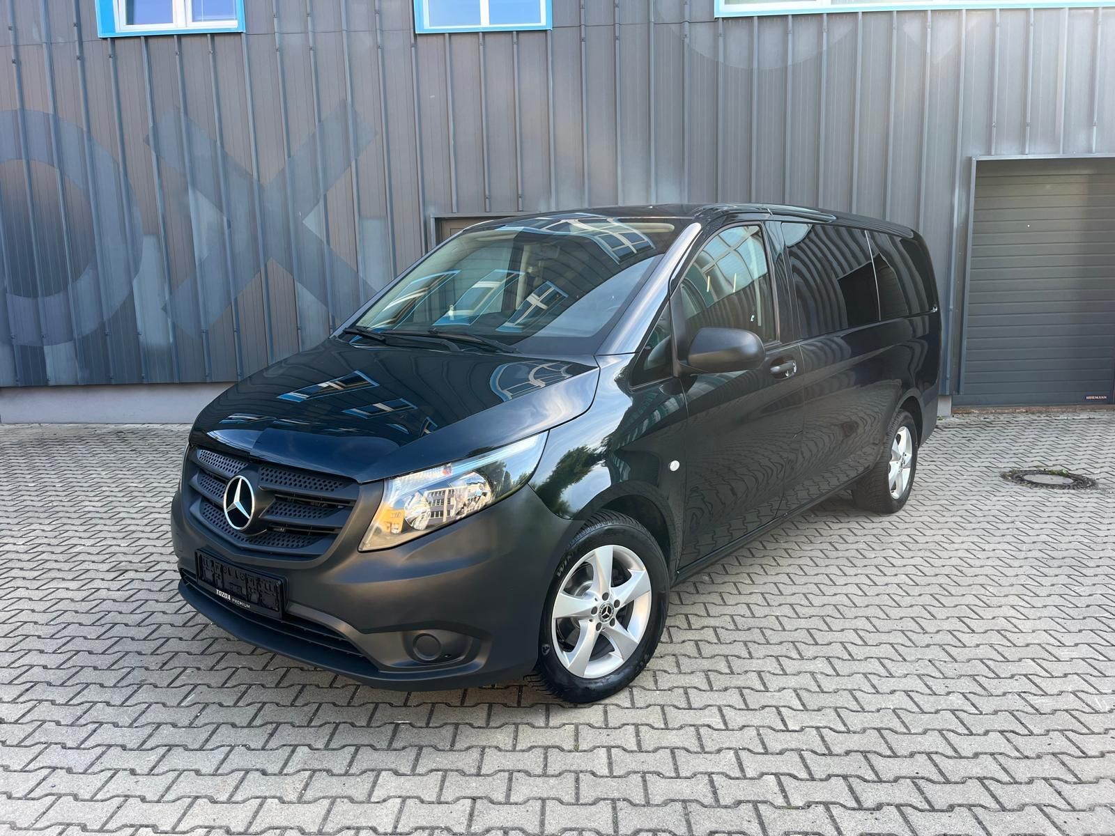 Mercedes-Benz Vito, 2,2 CDi Tourer / 9-místný /