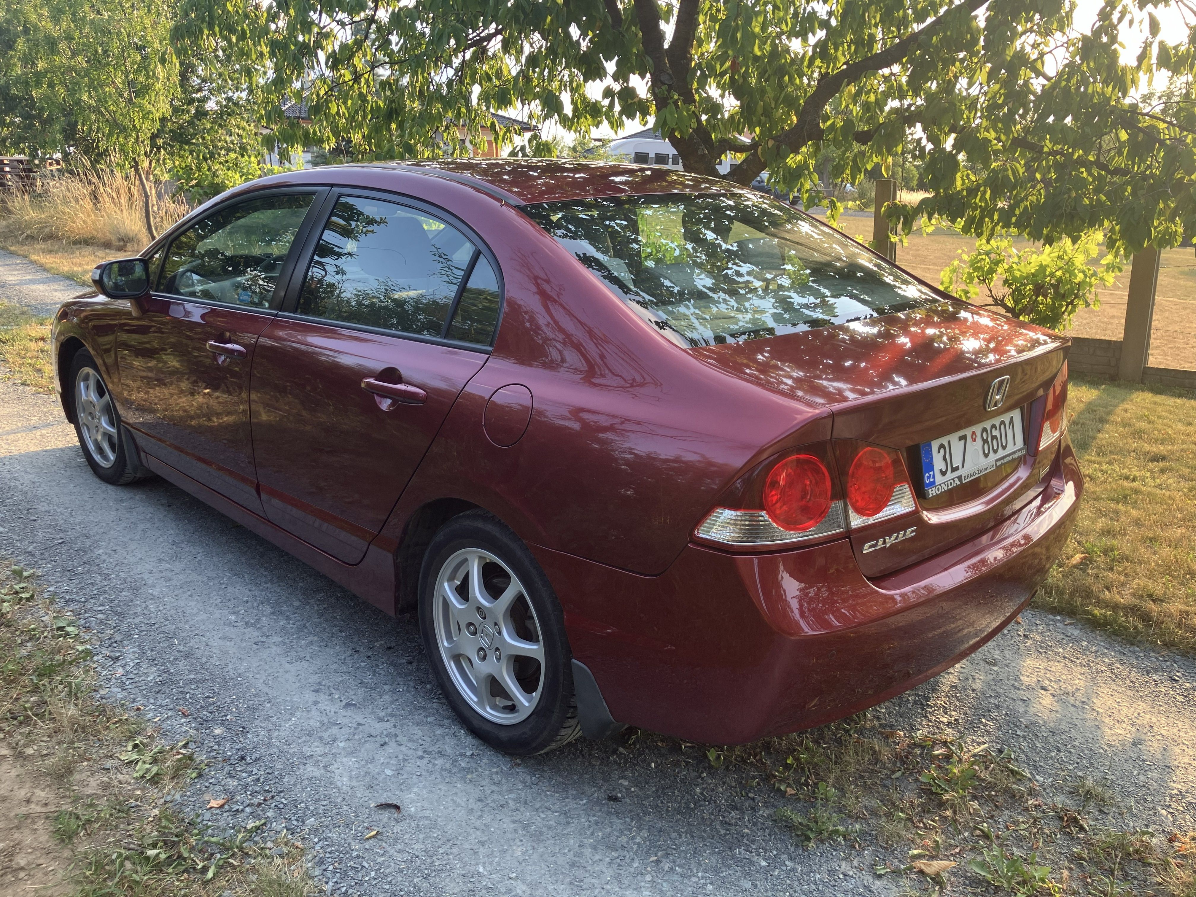 Honda Civic, 4D Sedan 1.8 VTEC Comfort - fotka 5