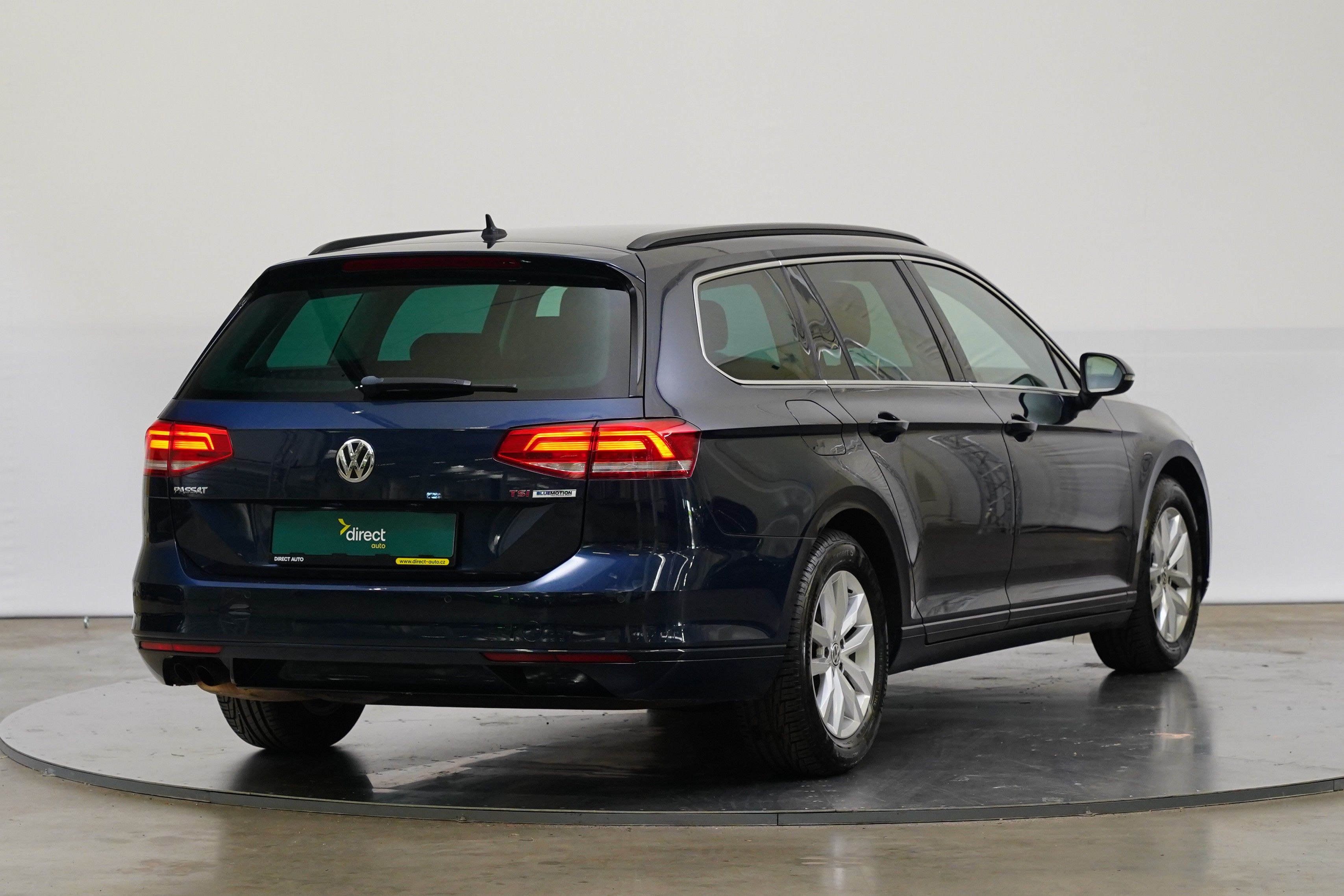 Volkswagen Passat, 1.8 TSI 132 kW DSG Comfortline - fotka 3