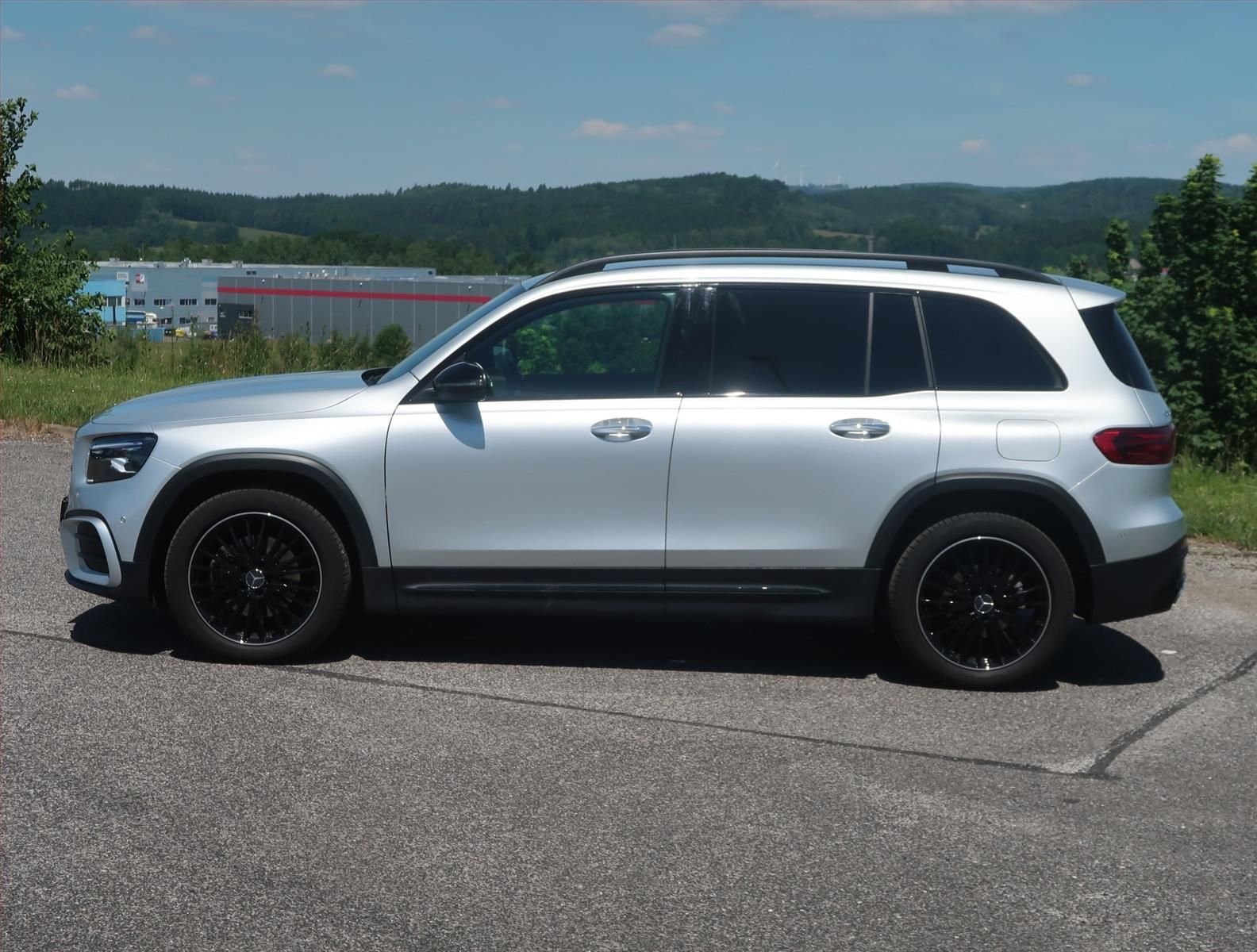 Mercedes-Benz GLB, GLB 200 d 4MATIC - fotka 3