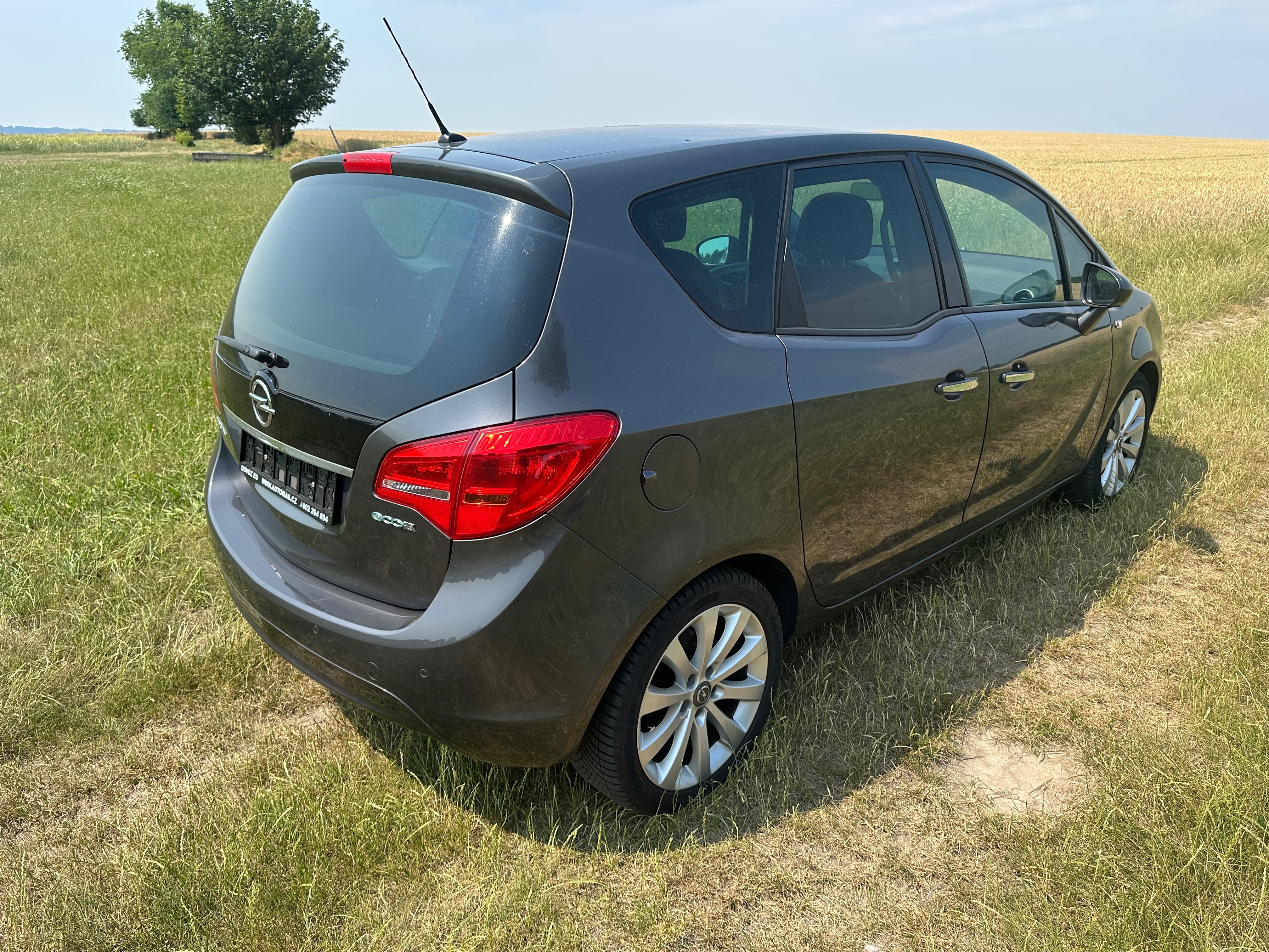 Opel Meriva, 1.4-88kw-VELKA VYBAVA-TAŽNE - fotka 6