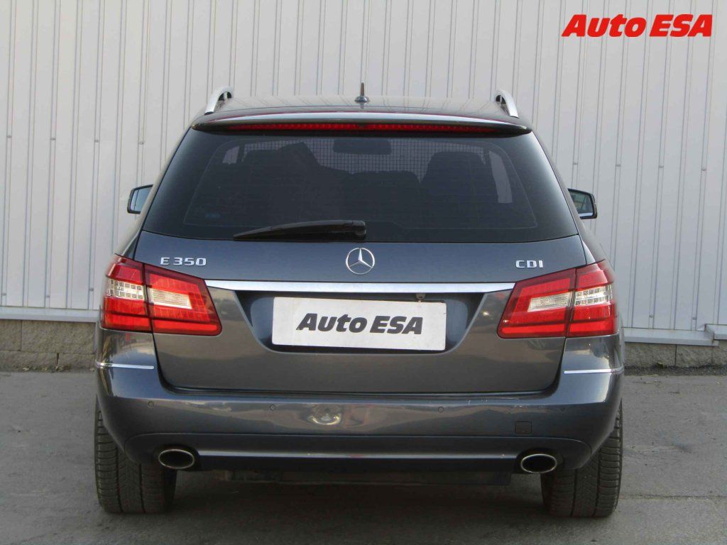 Mercedes-Benz Třídy E, 350 CDi 350 - fotka 5