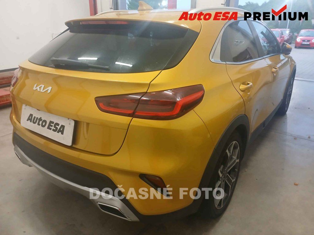 Kia XCee´d, 1.5i - fotka 2