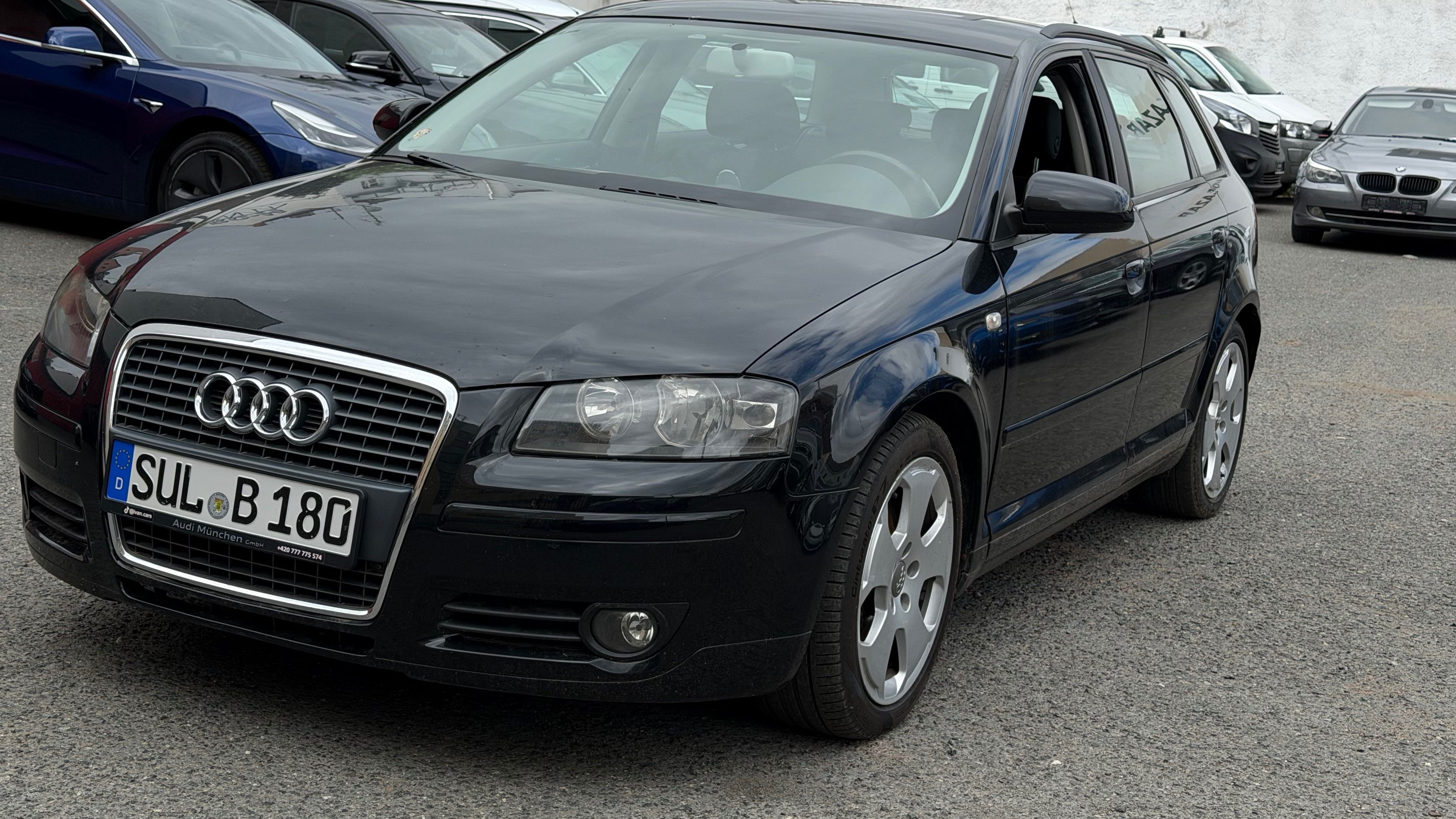 Audi A3, 2.0TDI Sportback manuál - fotka 2