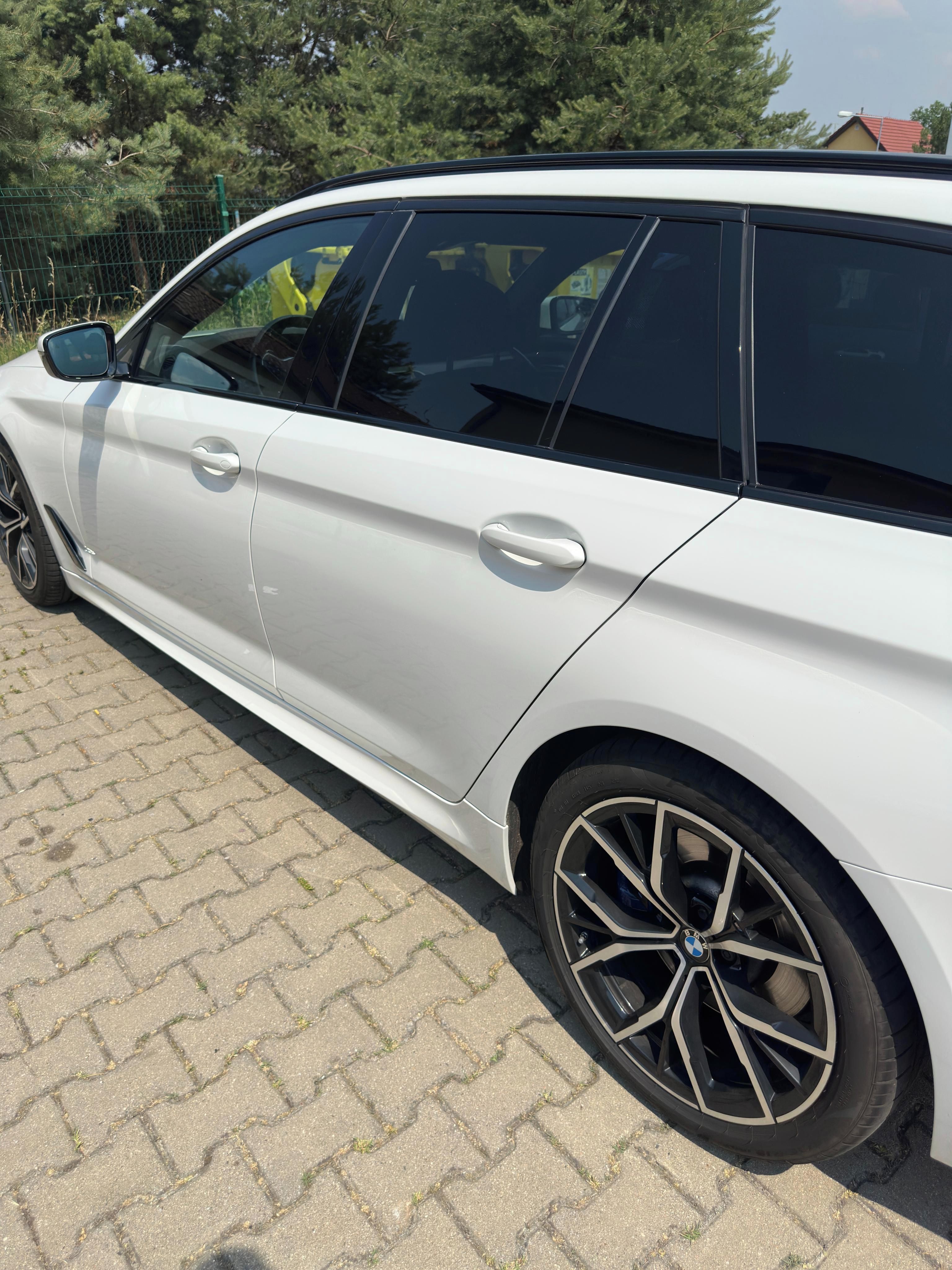 BMW Řada 5, BMW 540i H&K,Nezávislé. Laser - fotka 5