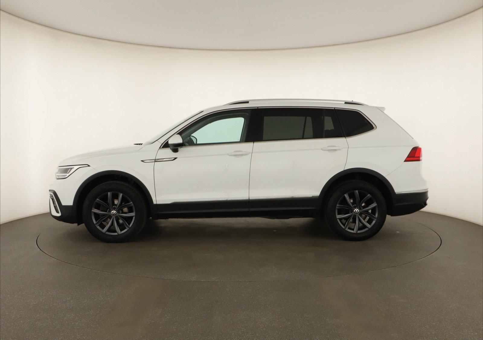Volkswagen Tiguan Allspace, 2.0 TDI, Life, Automat, ČR - fotka 3