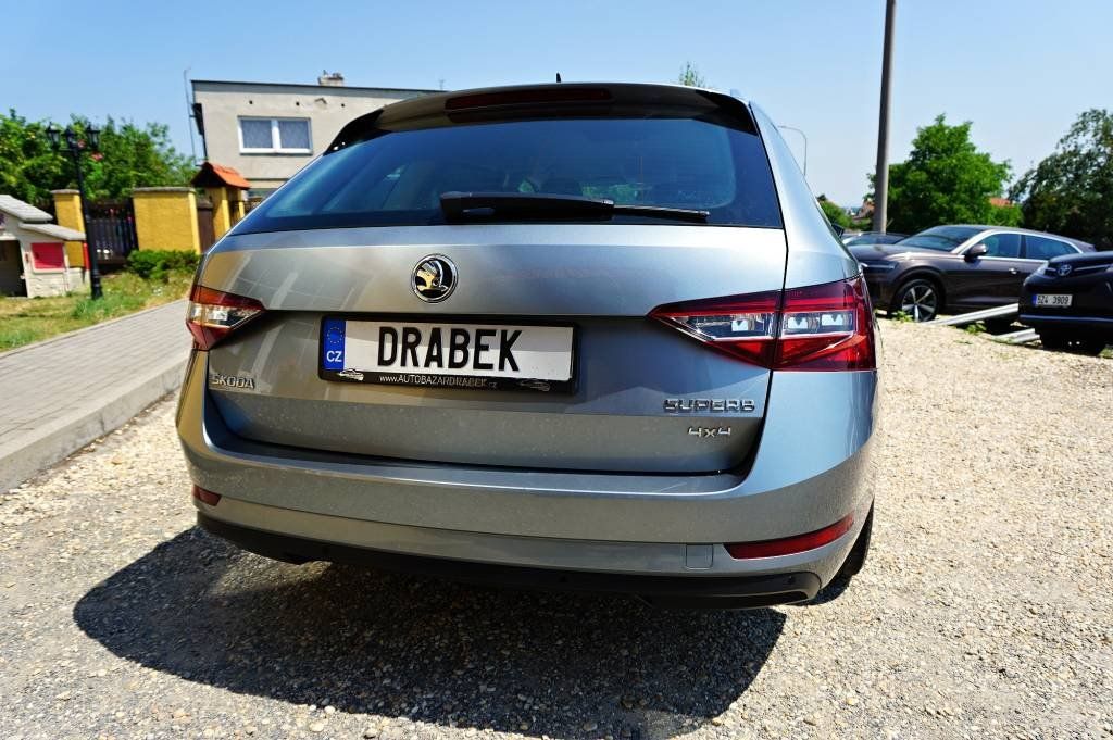Škoda Superb, L&K 2,0 TDI 140 kW - fotka 5
