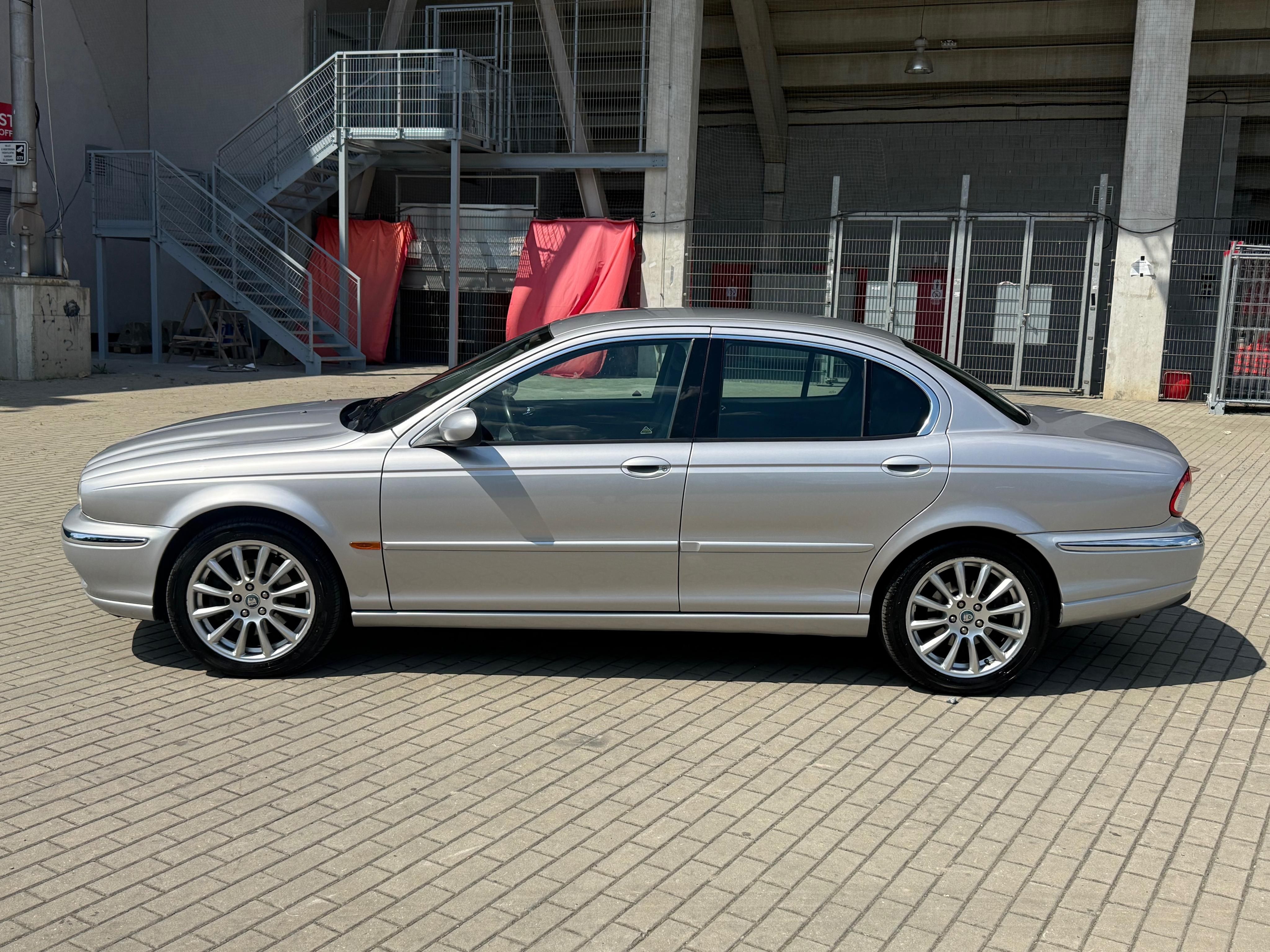 Jaguar X-Type, 2.1i V6, 114kw Nová STK - fotka 2