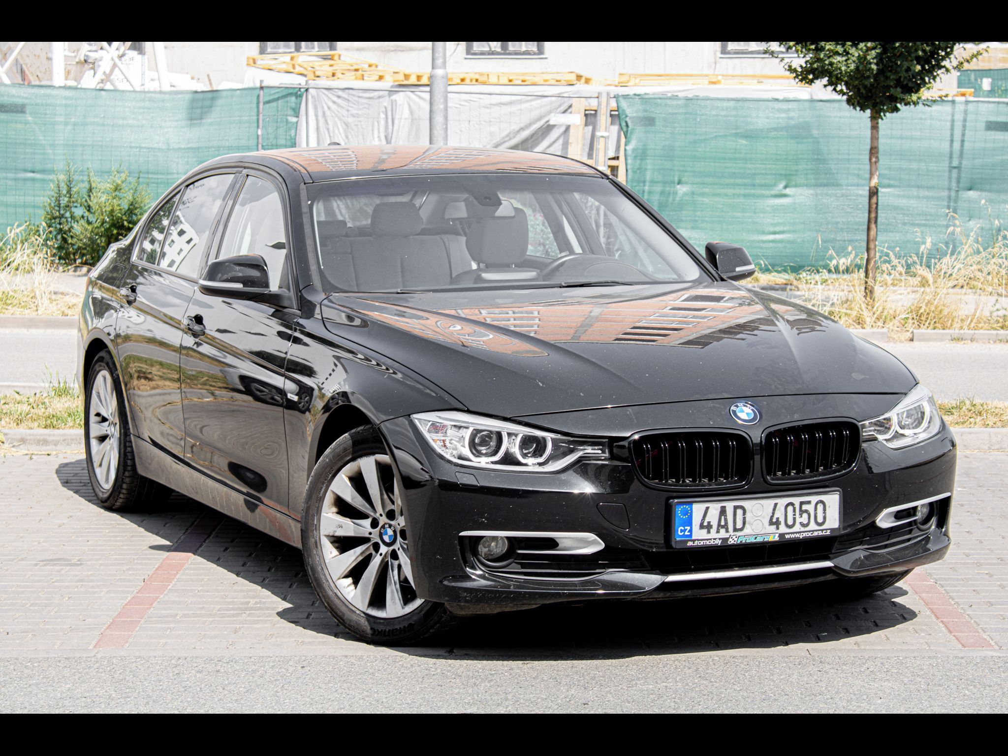 BMW Řada 3 - fotka 3