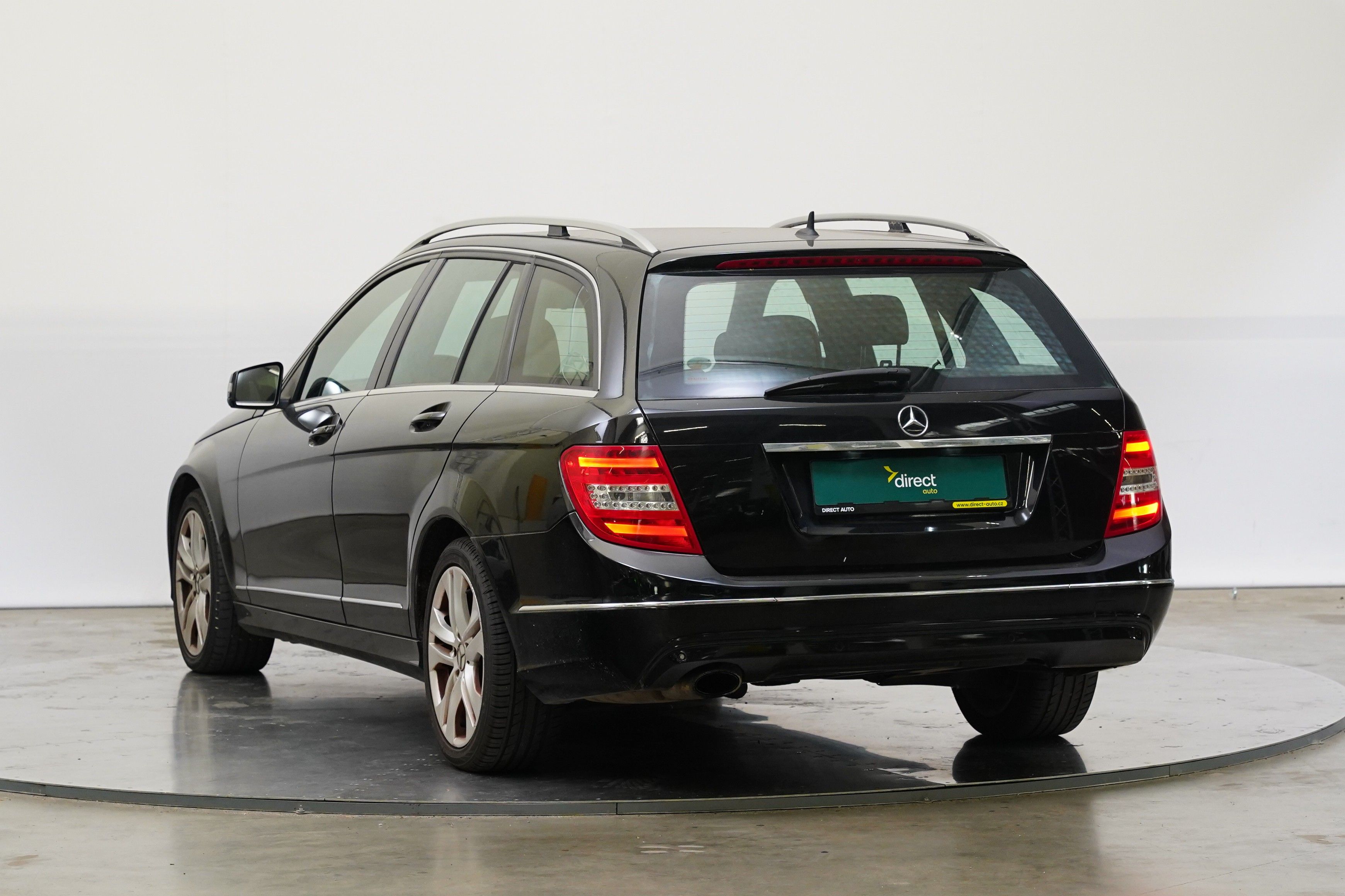 Mercedes-Benz Třídy C, 220 CDIT 125 kW Avantgarde - fotka 4