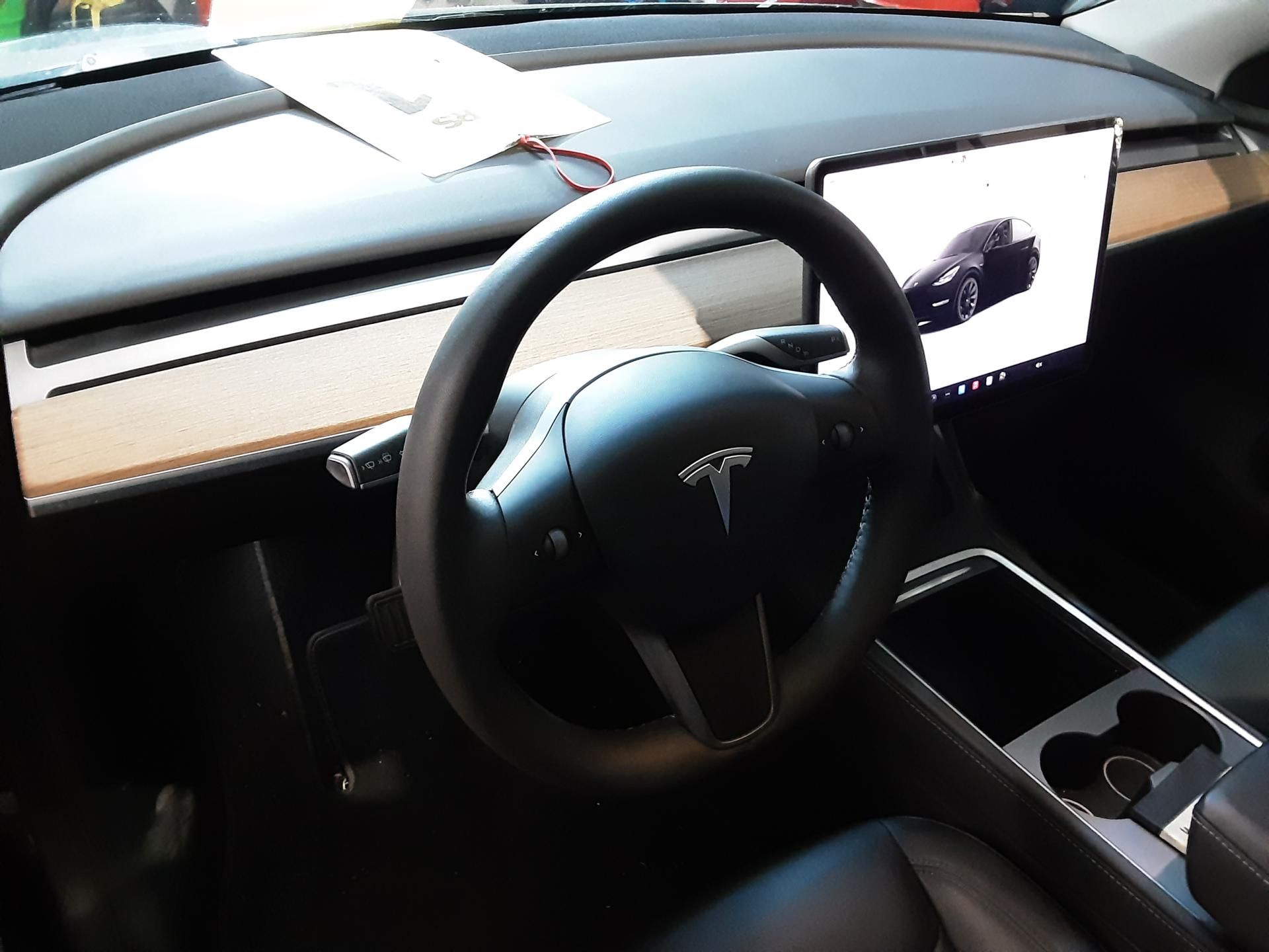 Tesla Model Y, LR AWD DE Záruka SoH 94,4% TZ - fotka 3