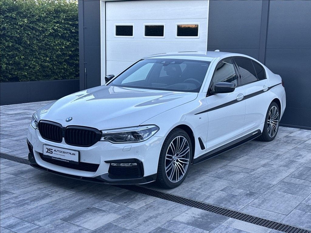BMW Řada 5, 530d 265PS  M Performance 4x4 - fotka 2