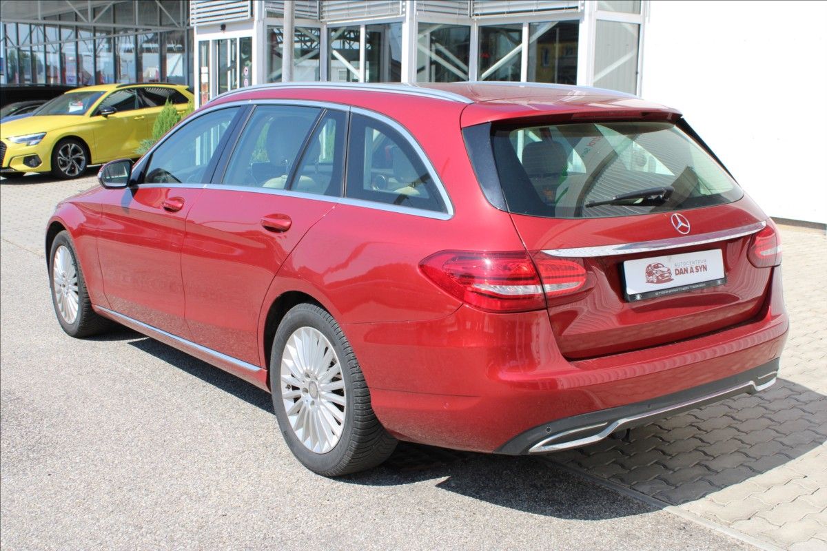 Mercedes-Benz Třídy C, 2,1 CDi Exclusive, PANORAMA - fotka 4