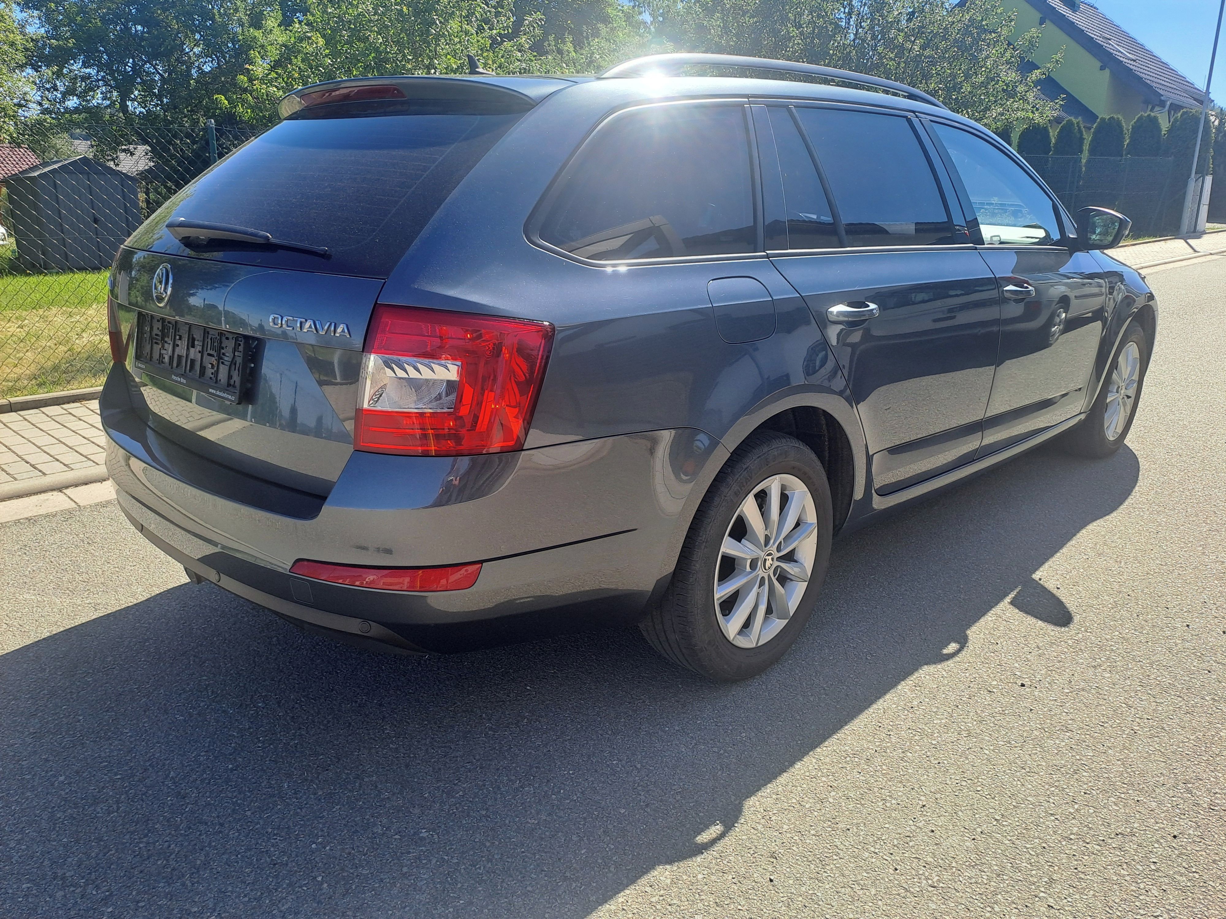 Škoda Octavia, ČR,2.MAJ,SERVISOVANÁ,HEZKÁ! - fotka 5