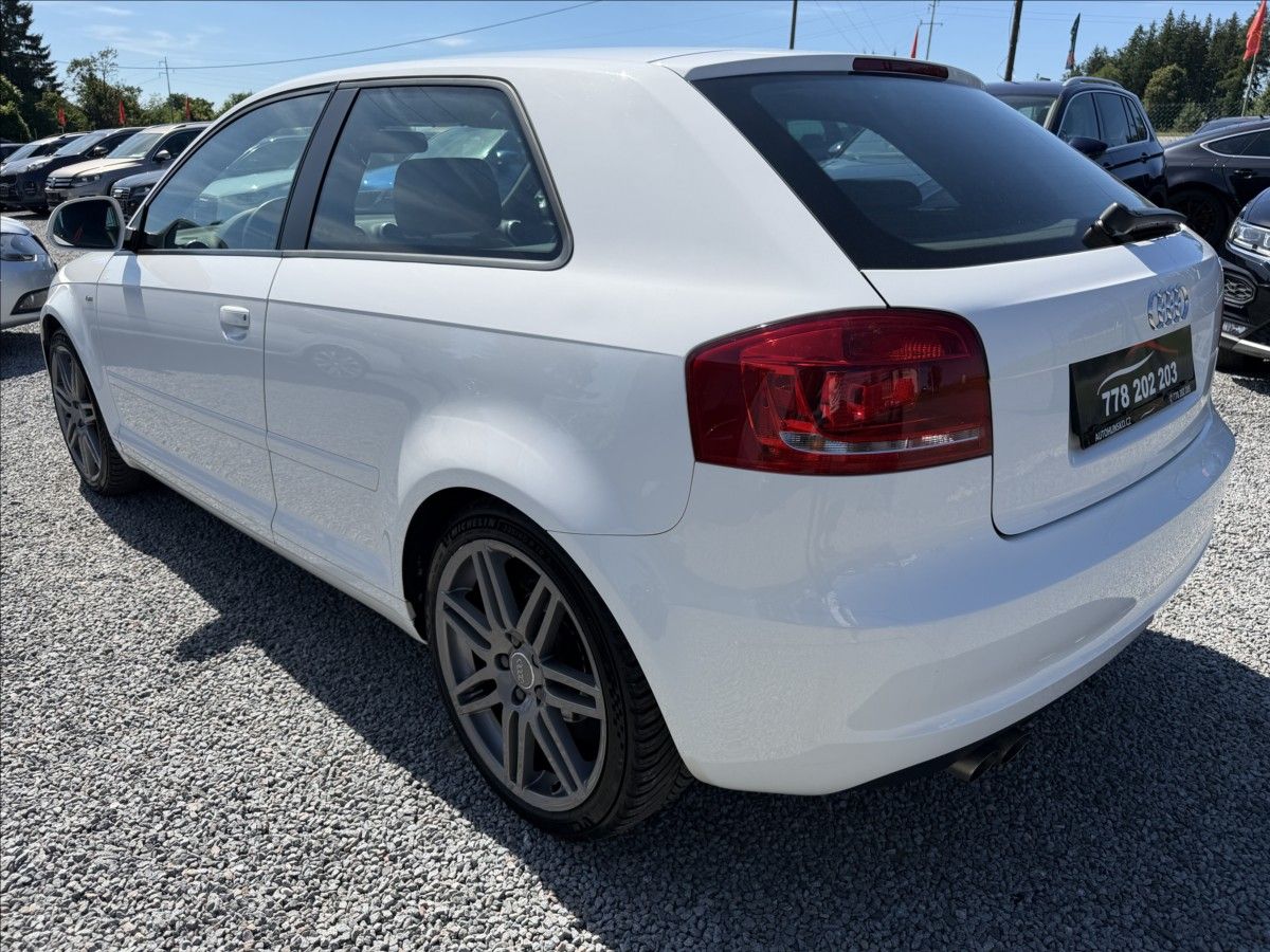 Audi A3, 1,9   TDi 77 kw S-line - fotka 5