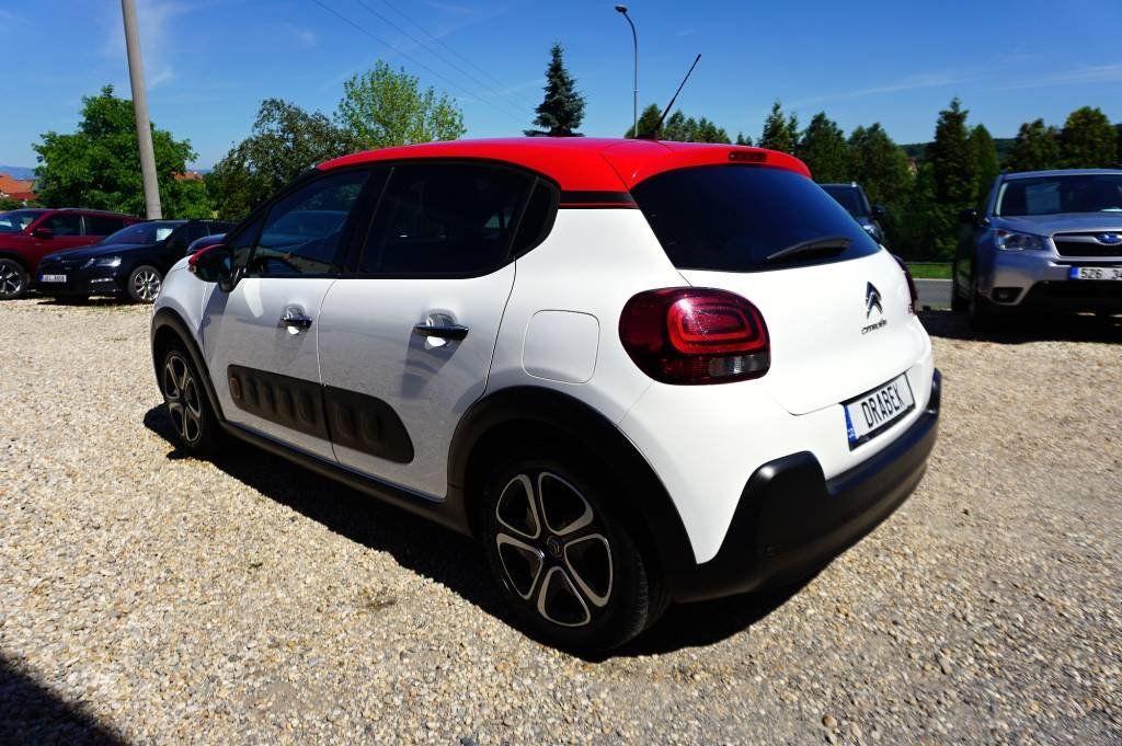 Citroën C3, SHINE 1,2 PT 60 kW - fotka 6