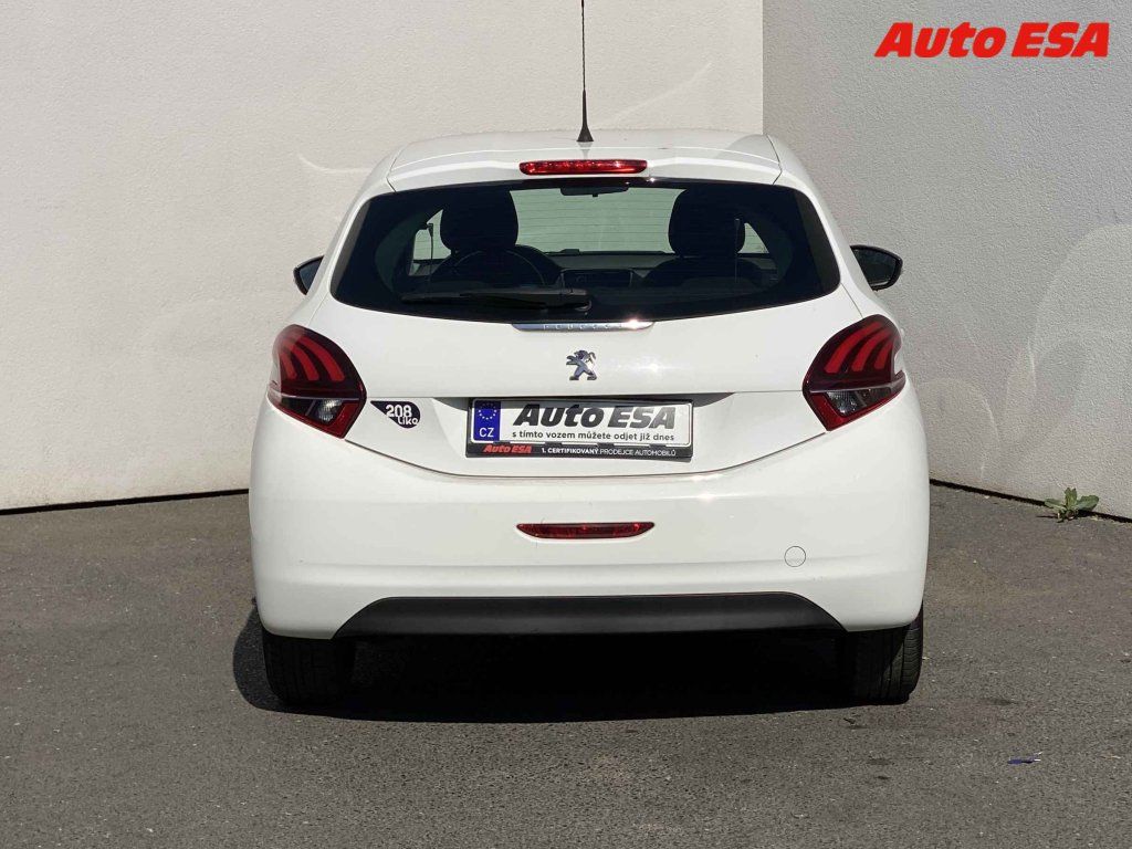 Peugeot 208, 1.2 - fotka 5