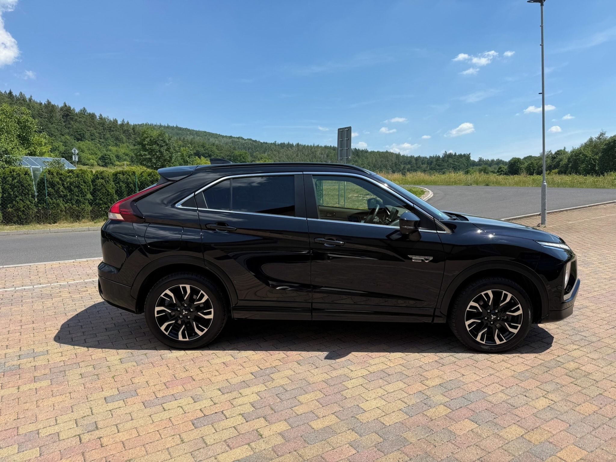 Mitsubishi Eclipse Cross, 2.4 PHEV 138kW 4x4 ZÁRUKA - fotka 6