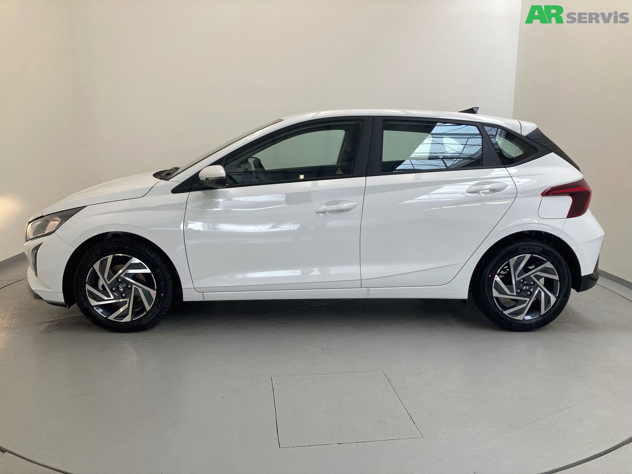 Hyundai i20, 1,0 TGDI DCT WAVE - fotka 2