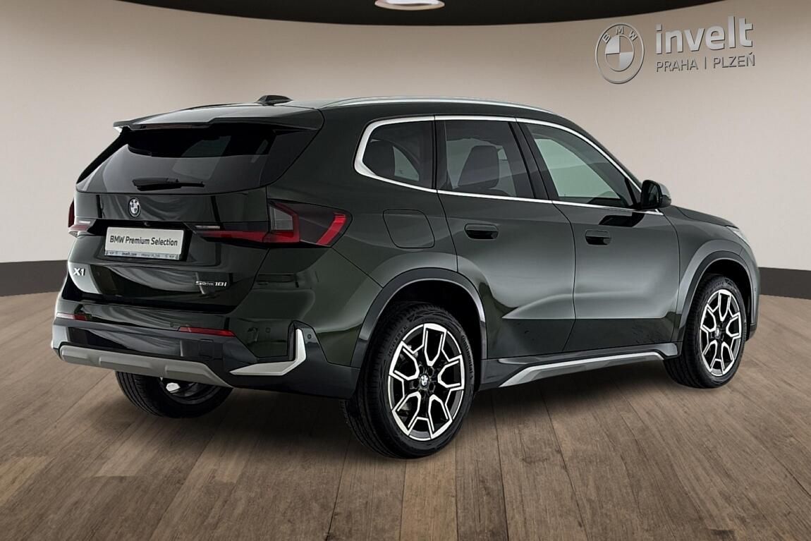 BMW X1, sDrive18i - fotka 3