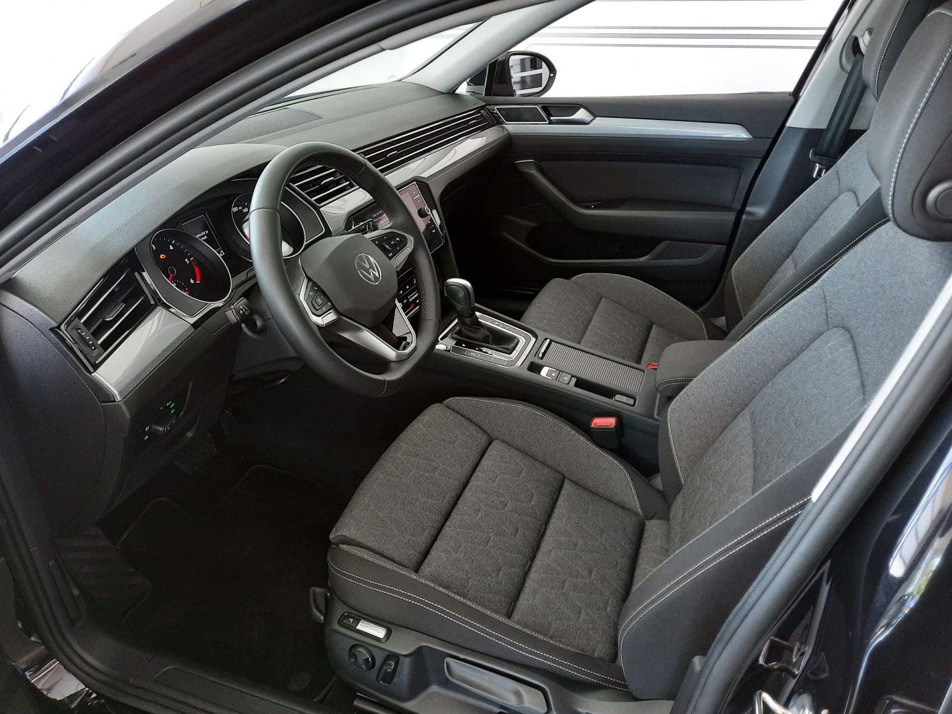 Volkswagen Passat Variant, 2.0 TDI (110kW/150k) DSG, Busi - fotka 6