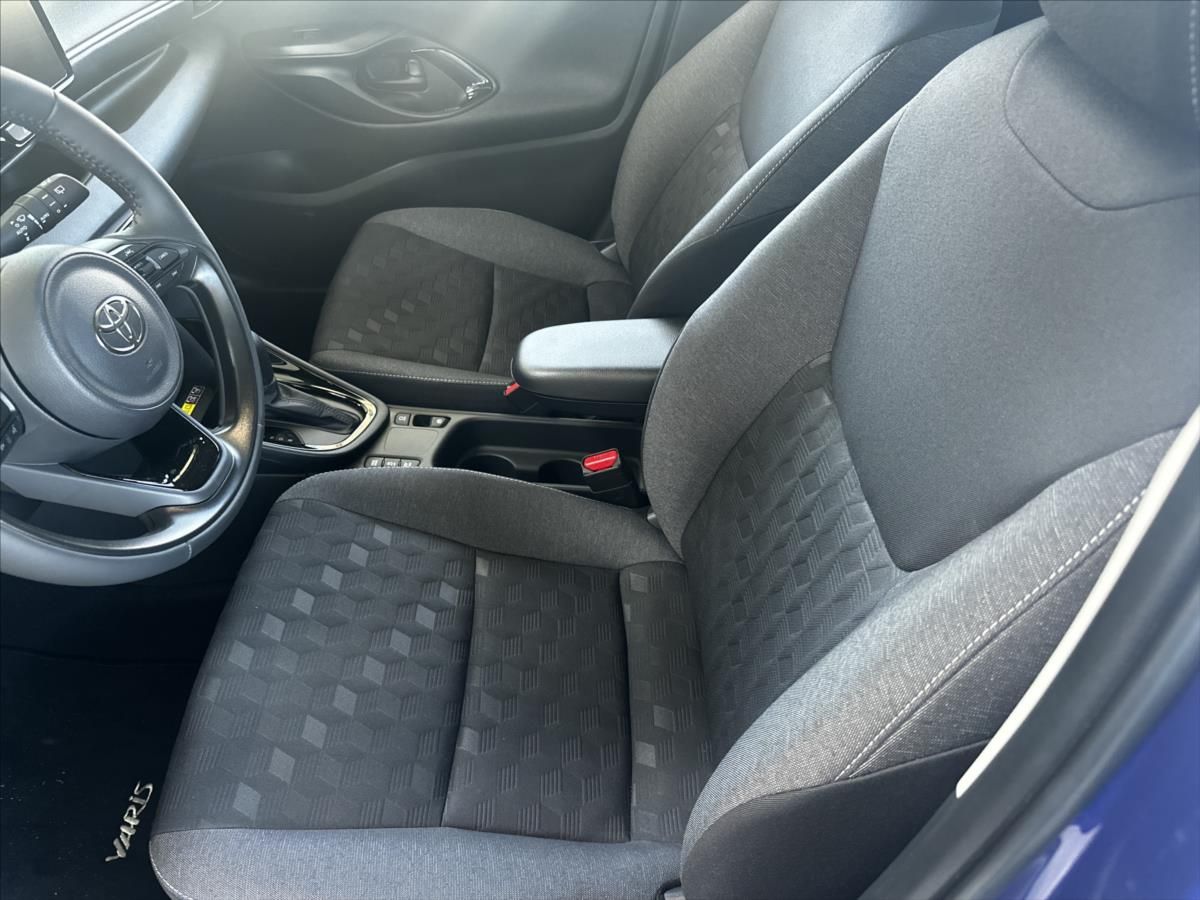Toyota Yaris, 1,5 HEV Style - fotka 6