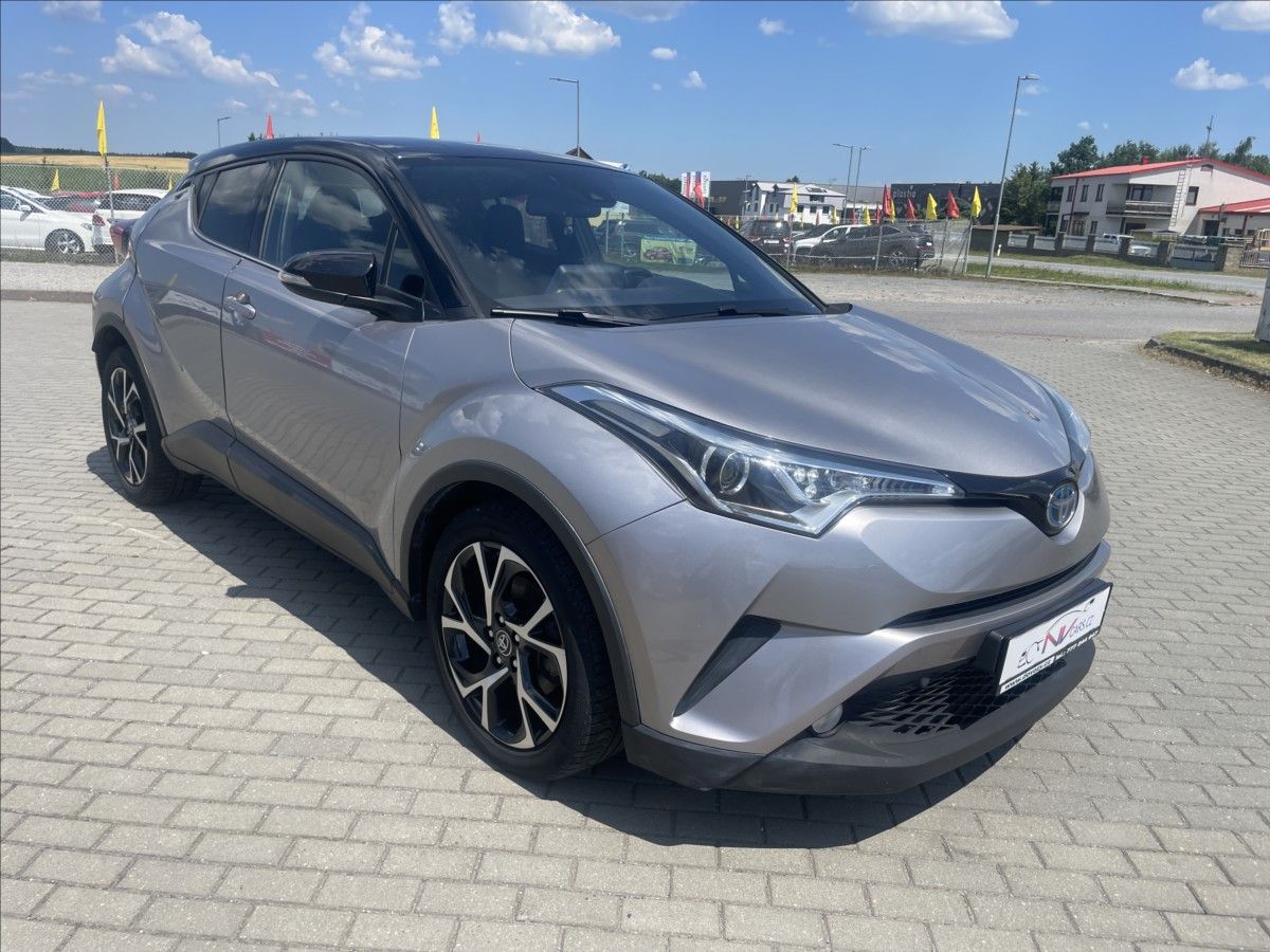 Toyota C-HR, 1,8 i 73kw Hybrid CVT - fotka 6