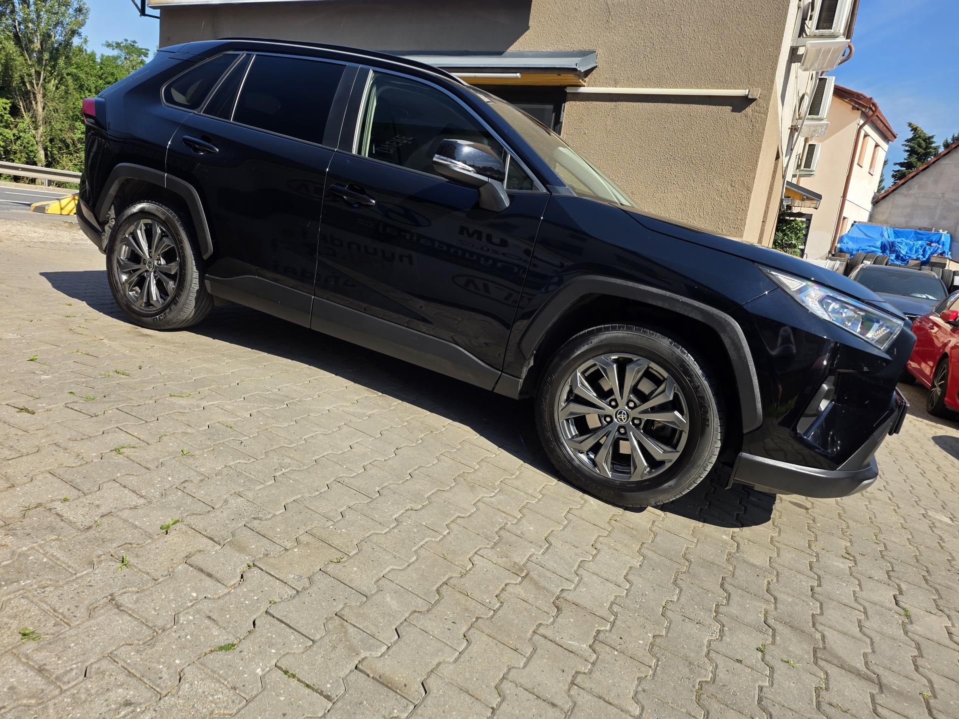 Toyota Rav4, 2.0-4x4-AUT-1.MAJITEL-ZÁRUKA - fotka 6