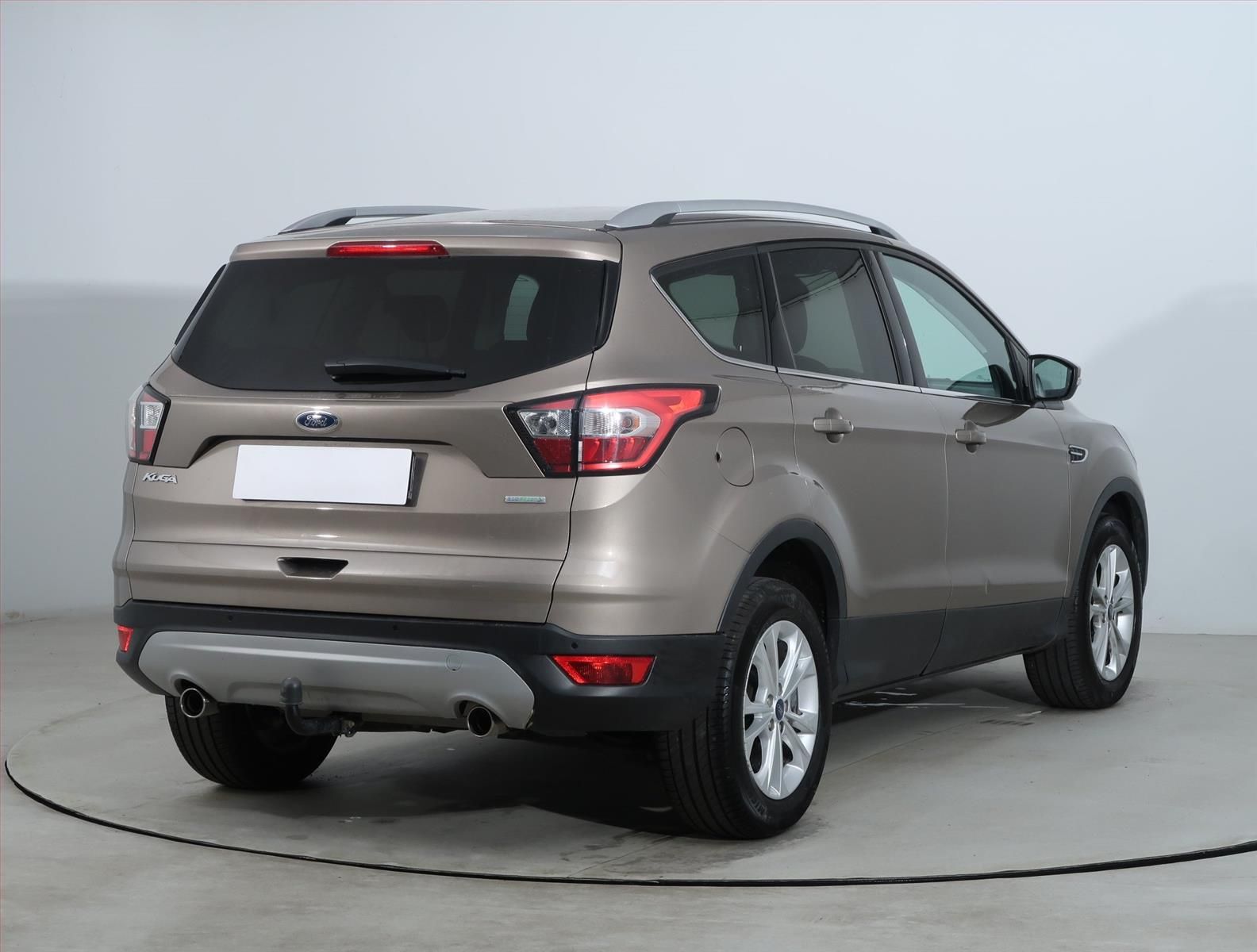 Ford Kuga, 1.5 EcoBoost, ČR,1.maj - fotka 5
