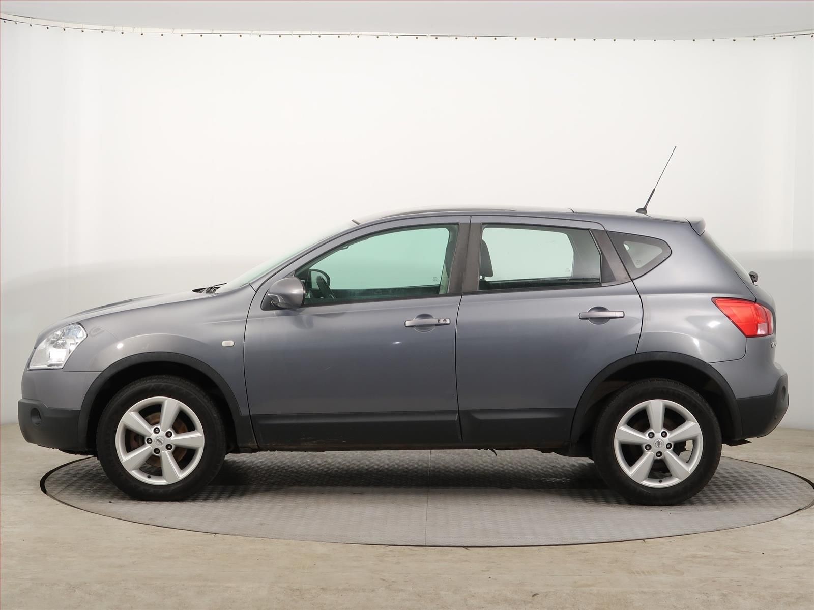 Nissan Qashqai, 2.0 dCi, Automatická klima - fotka 3