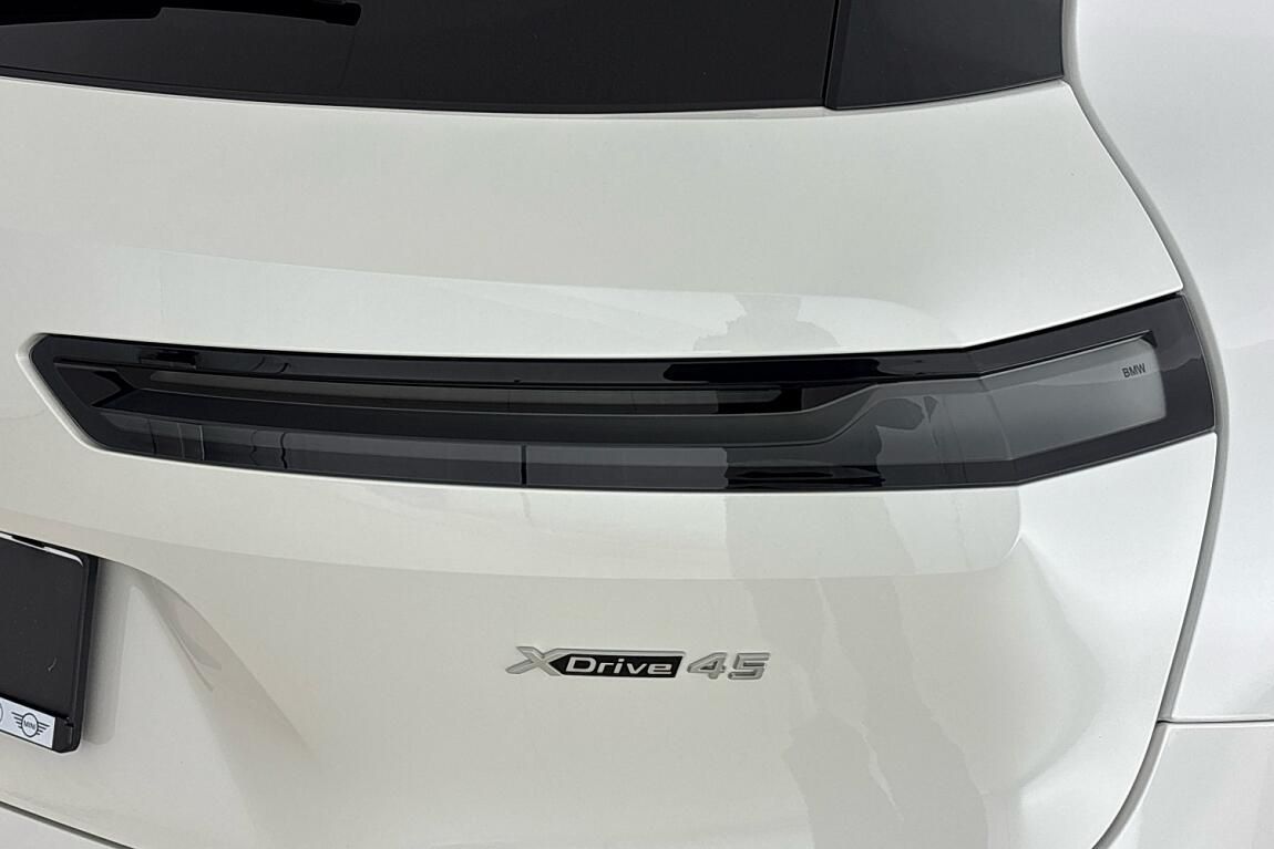 BMW iX, xDrive45 - fotka 5
