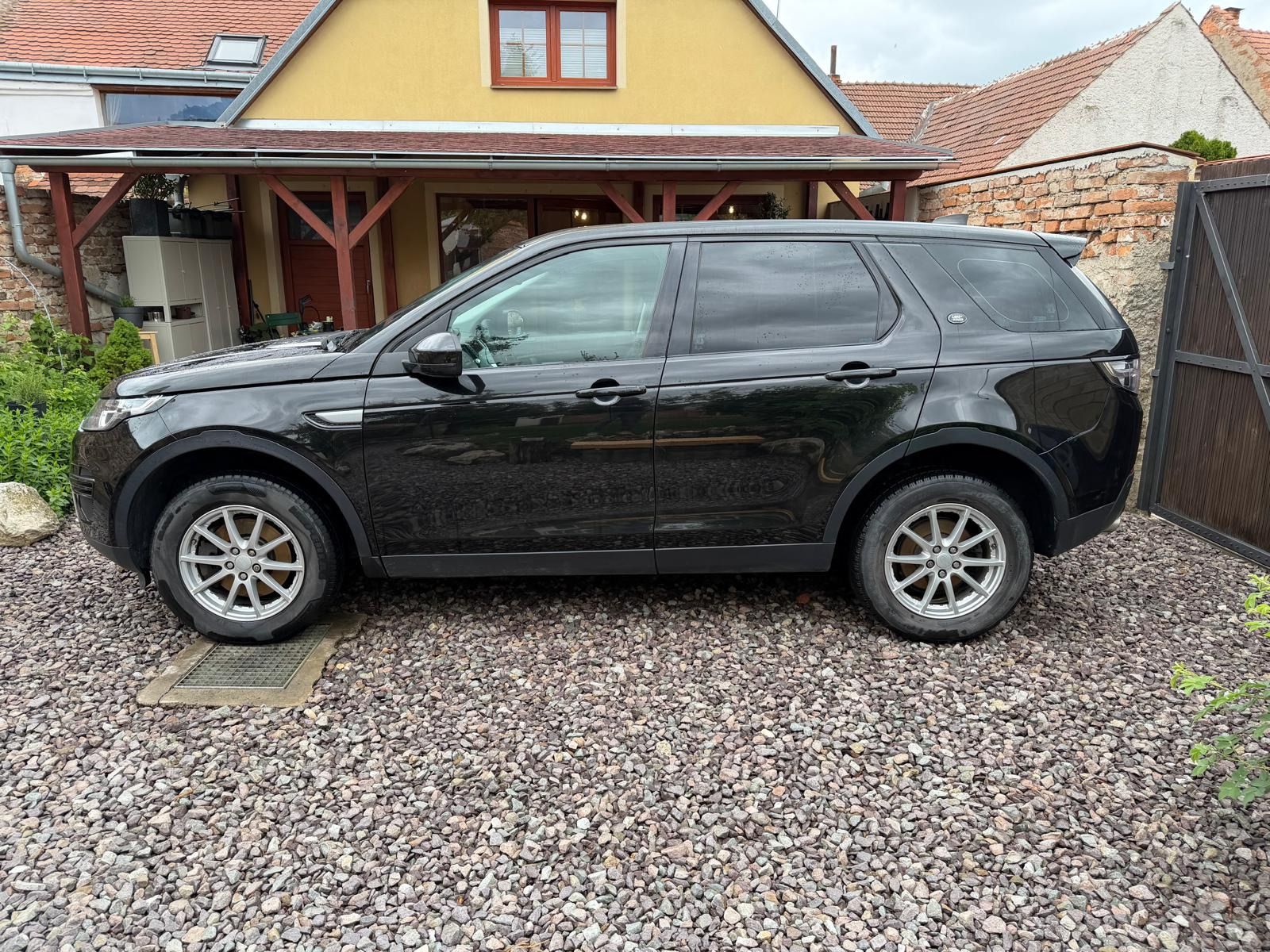 Land Rover Discovery Sport, 2,0TD4  110KW MANUÁL. - fotka 4