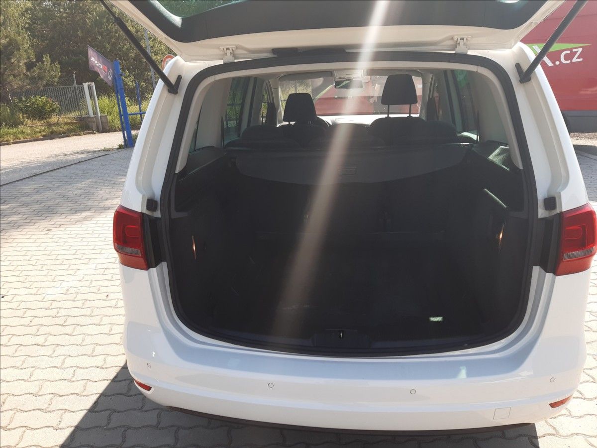 Volkswagen Sharan, 2,0 DSG NAVI KAMERA - fotka 5