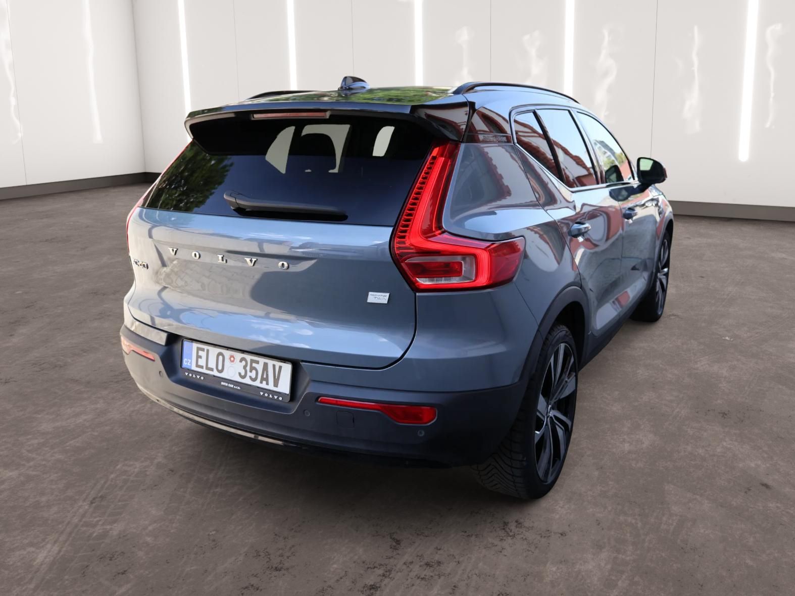 Volvo XC40, Recharge Pro, Twin motor (AWD) - fotka 4