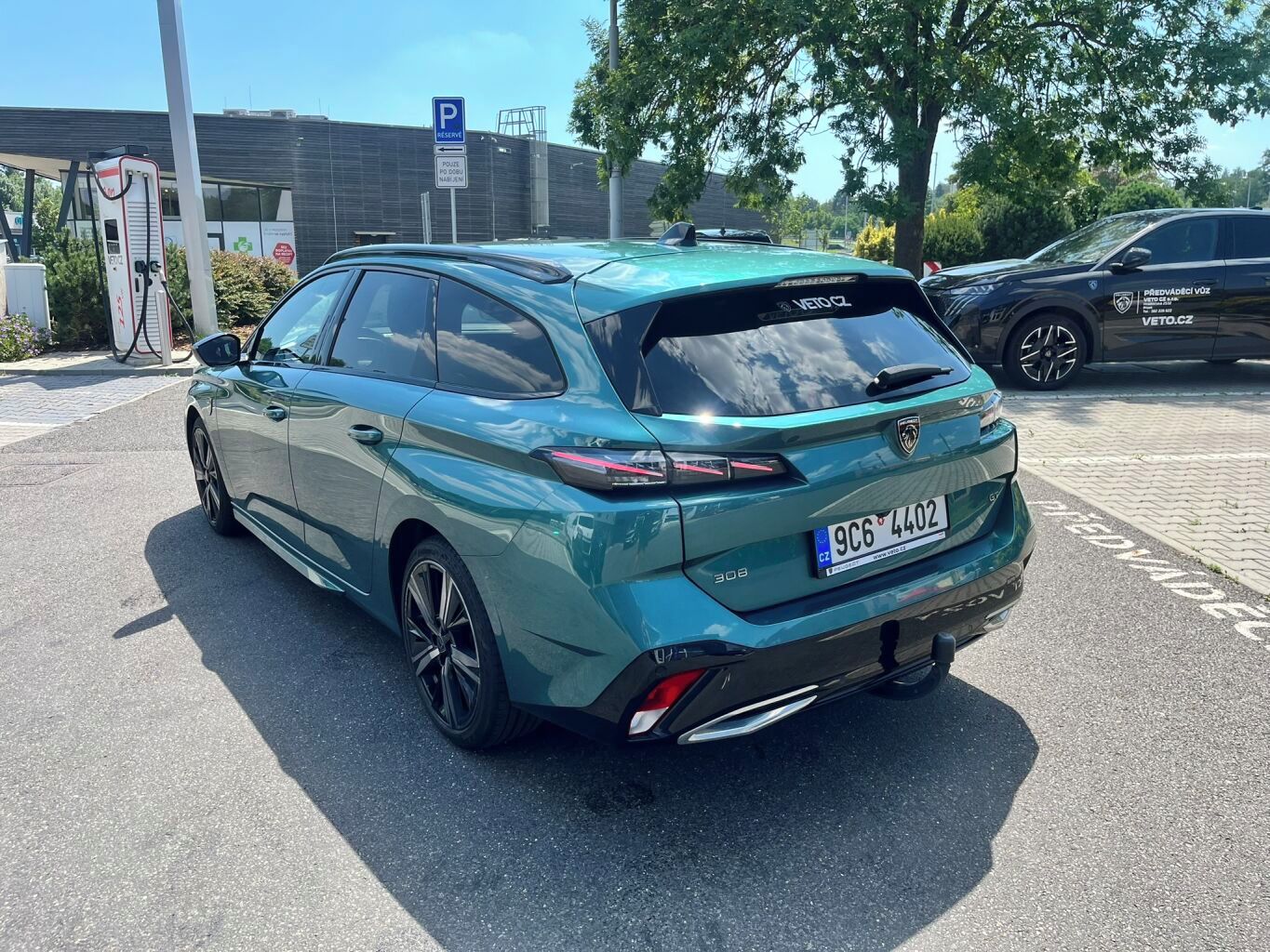 Peugeot 308, SW GT PACK 1.5 BlueHDi 130k EA - fotka 3