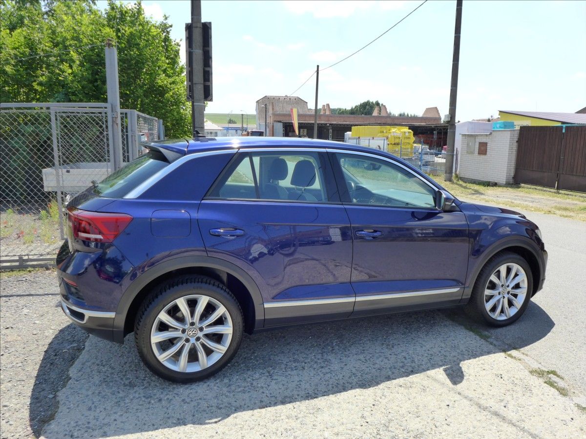 Volkswagen T-Roc, 2,0 TDI  110KW 4x4 VIRTUAL LED - fotka 5