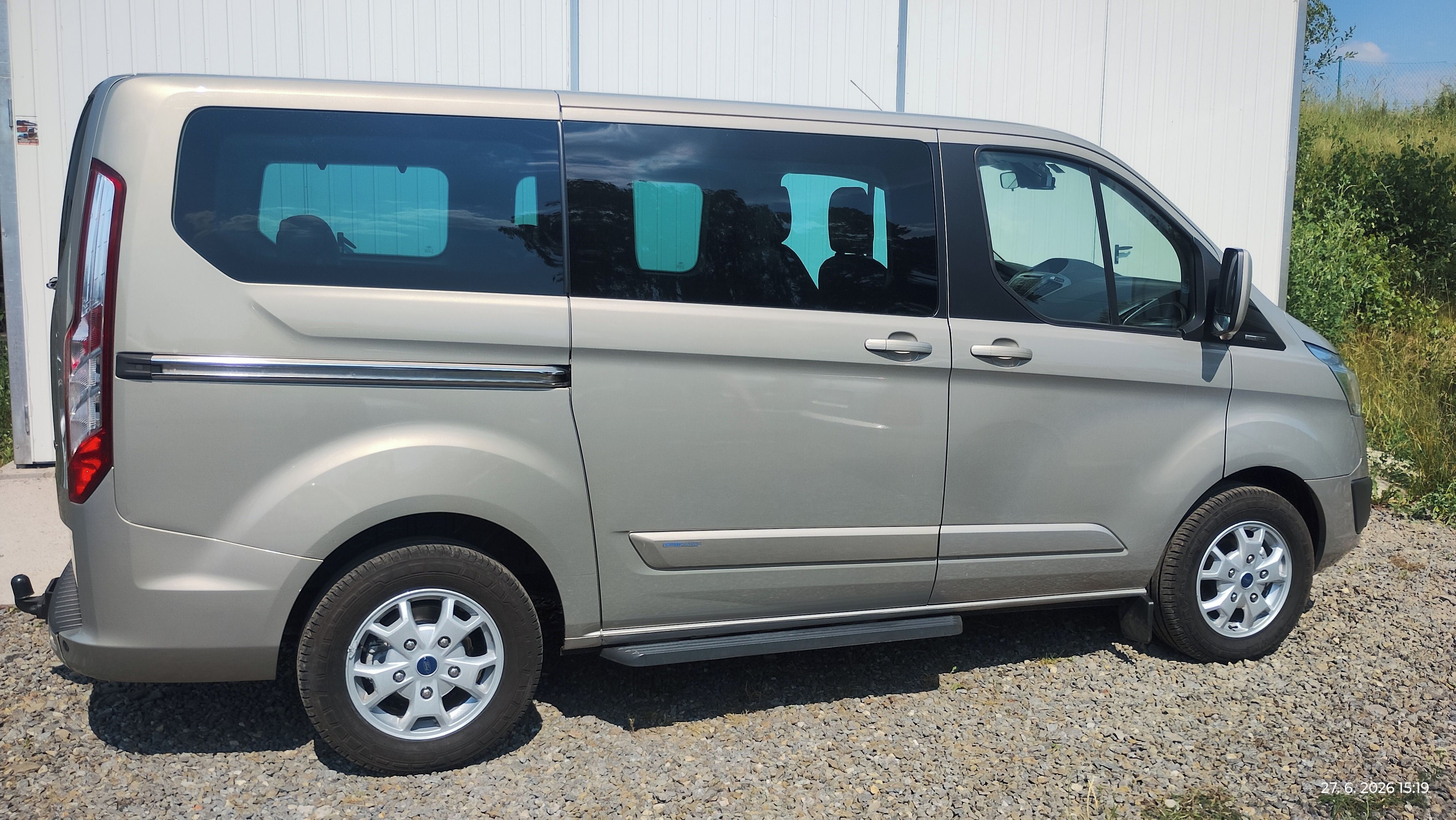Ford Tourneo Custom, Titanium 2,2 Tdci 155 Ps - fotka 3