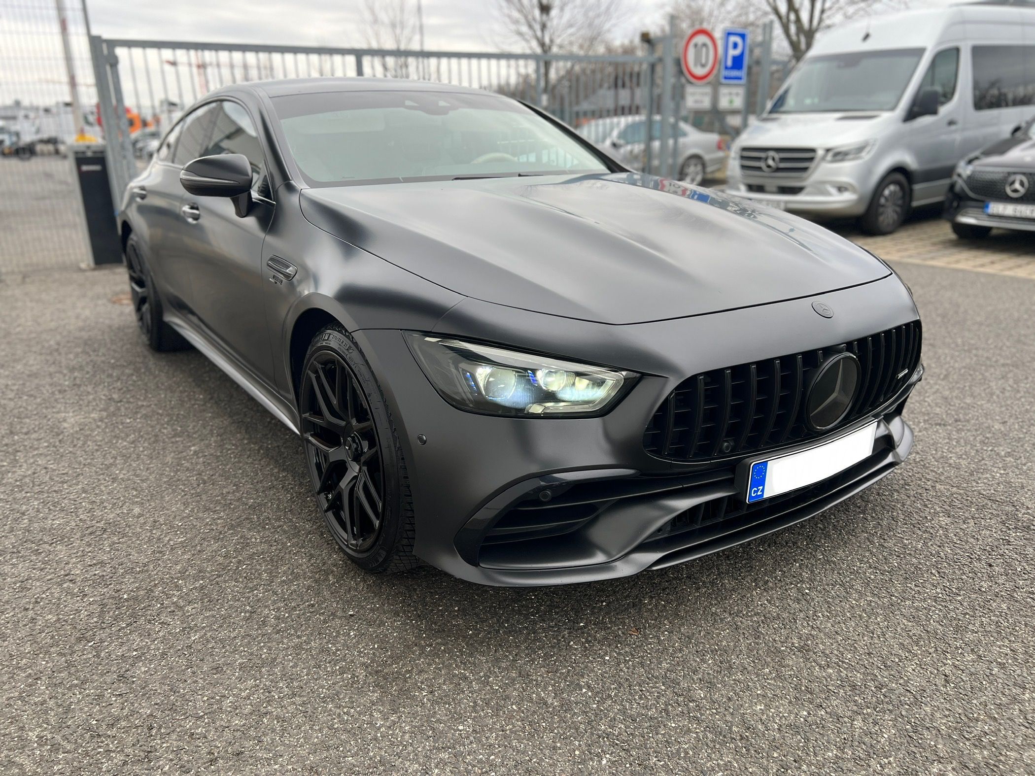 Mercedes-Benz AMG GT, 4MATIC+ - fotka 6