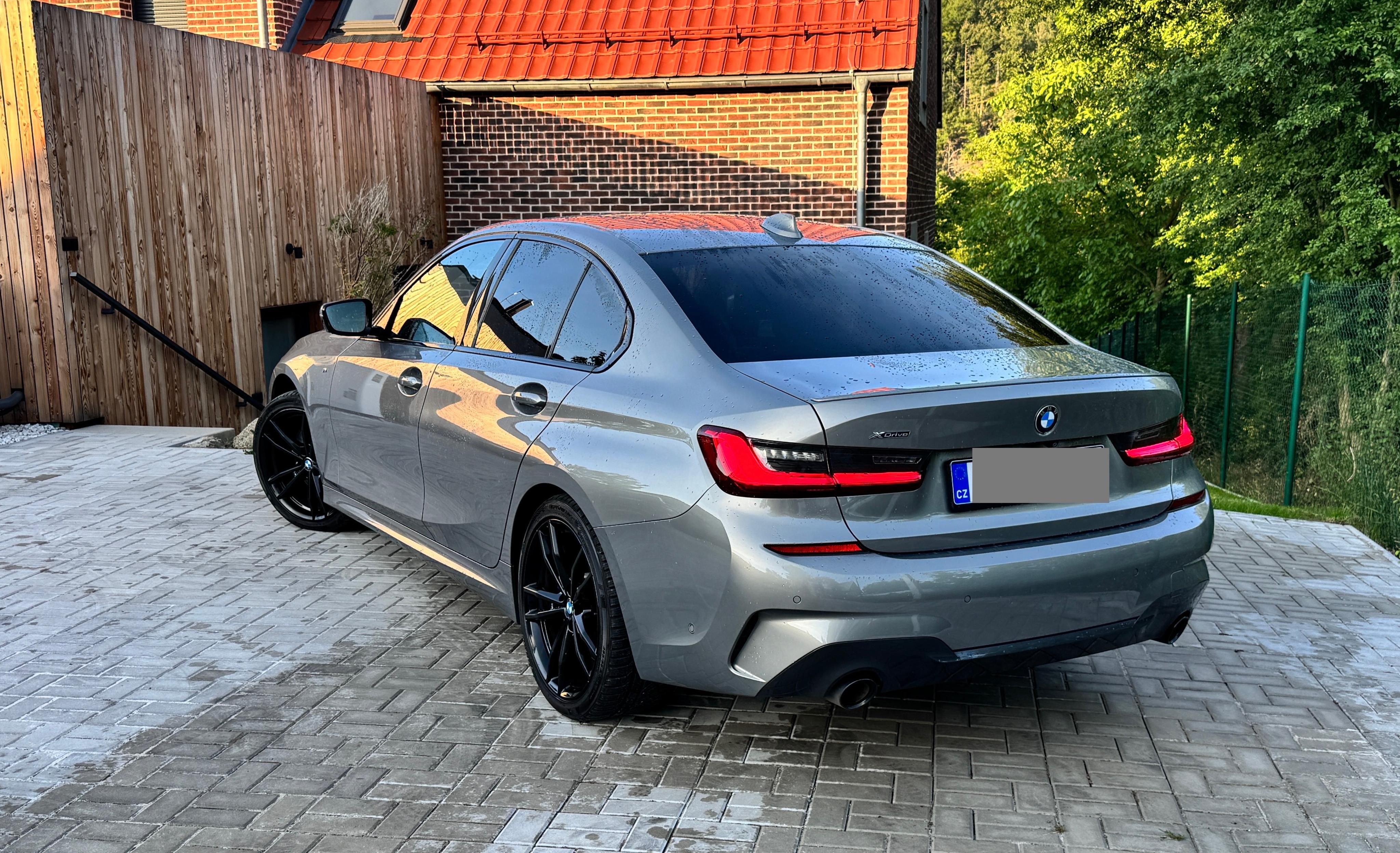 BMW Řada 3, 320d xDrive M Paket BMW servis - fotka 6