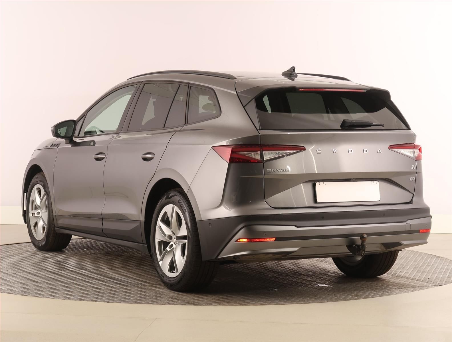 Škoda Enyaq, iV 60 (62 kWh), SoH 93% - fotka 4