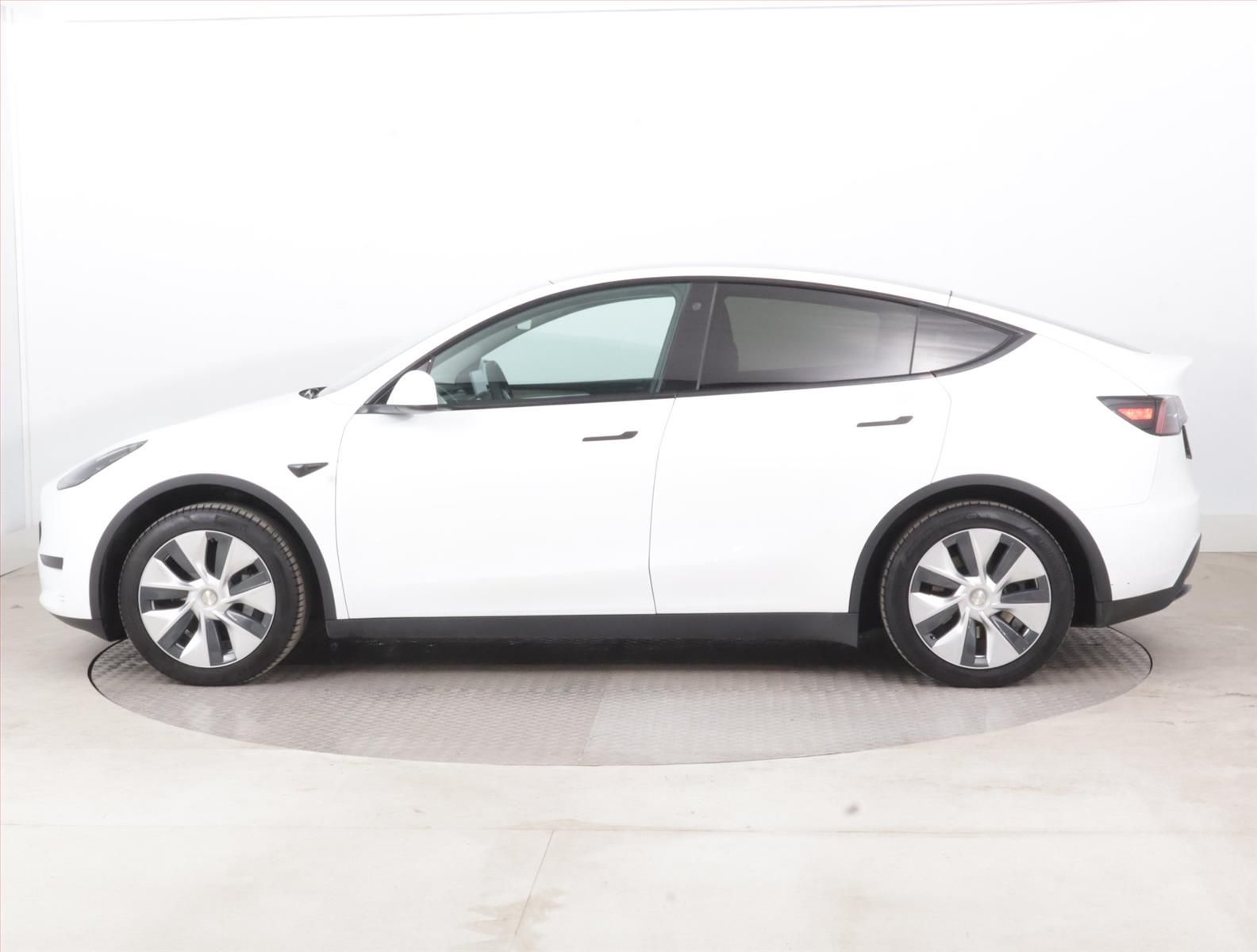 Tesla Model Y, RWD LFP 60kWh, SoH 97% - fotka 3
