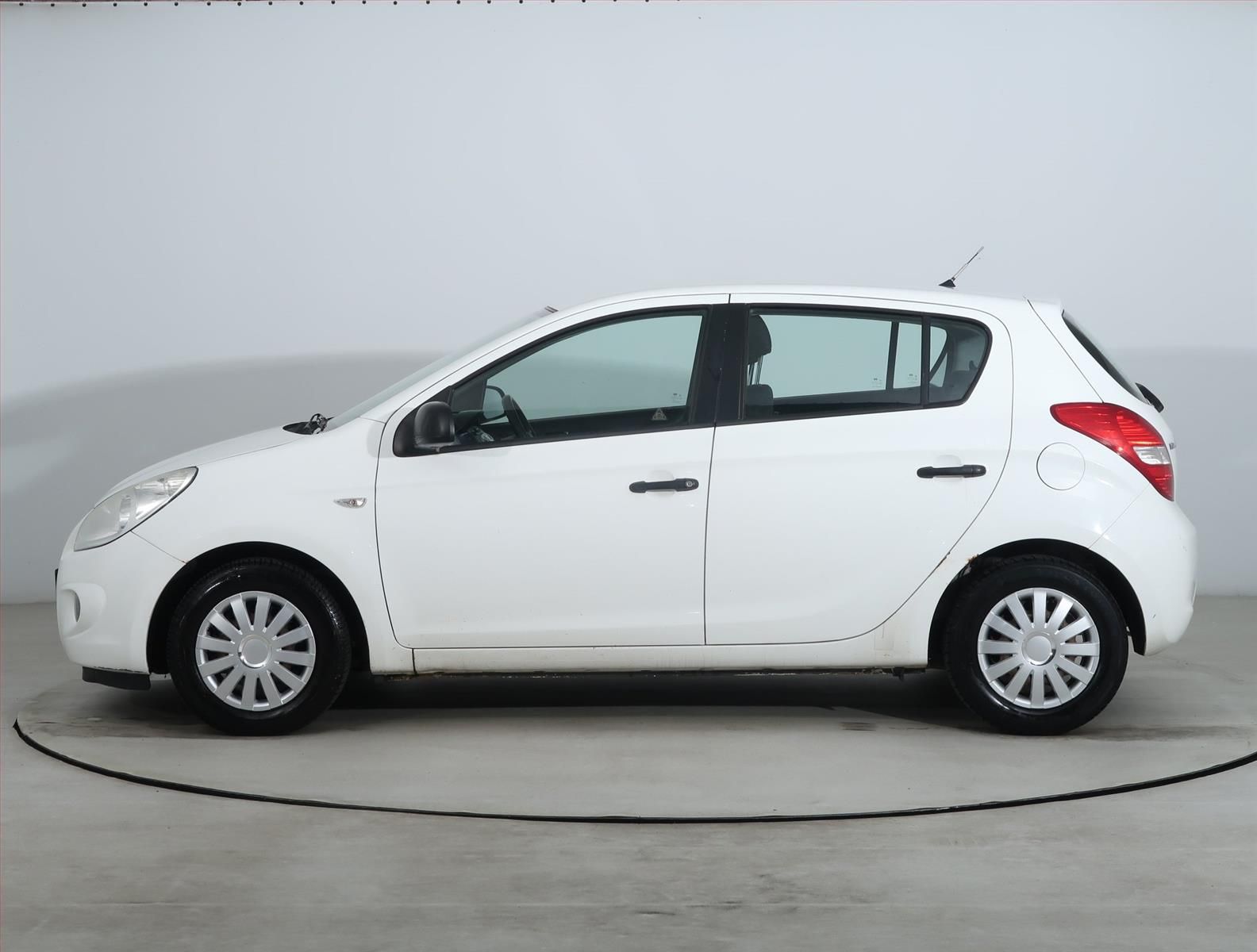 Hyundai i20, 1.2, po STK, levný provoz - fotka 3