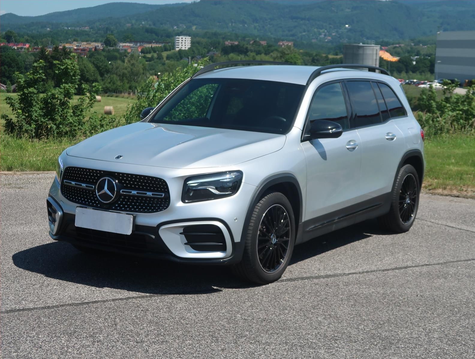 Mercedes-Benz GLB, GLB 200 d 4MATIC - fotka 2