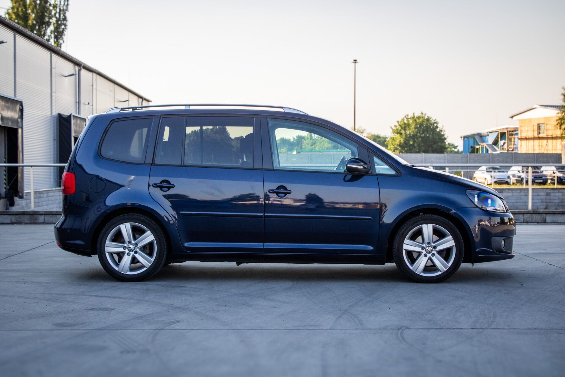 Volkswagen Touran - fotka 4