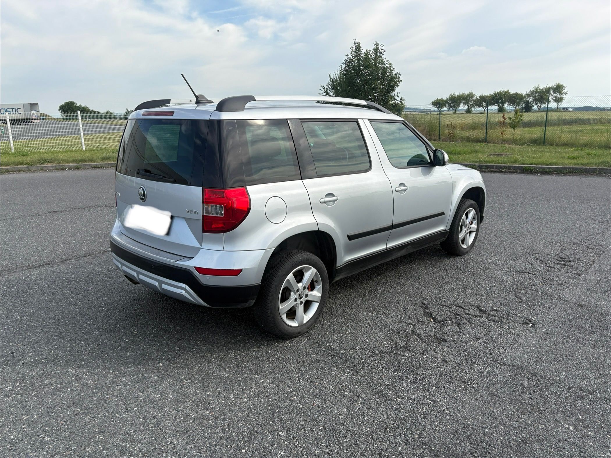 Škoda Yeti, 2,0 TDi, DSG, 4x4, facelift - fotka 2