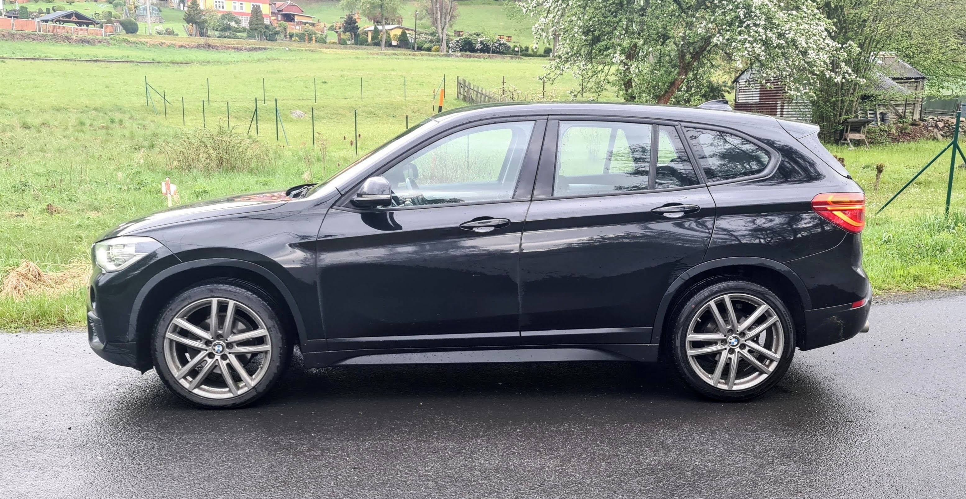 BMW X1, xDrive18d 110kW Automat 8st. - fotka 4