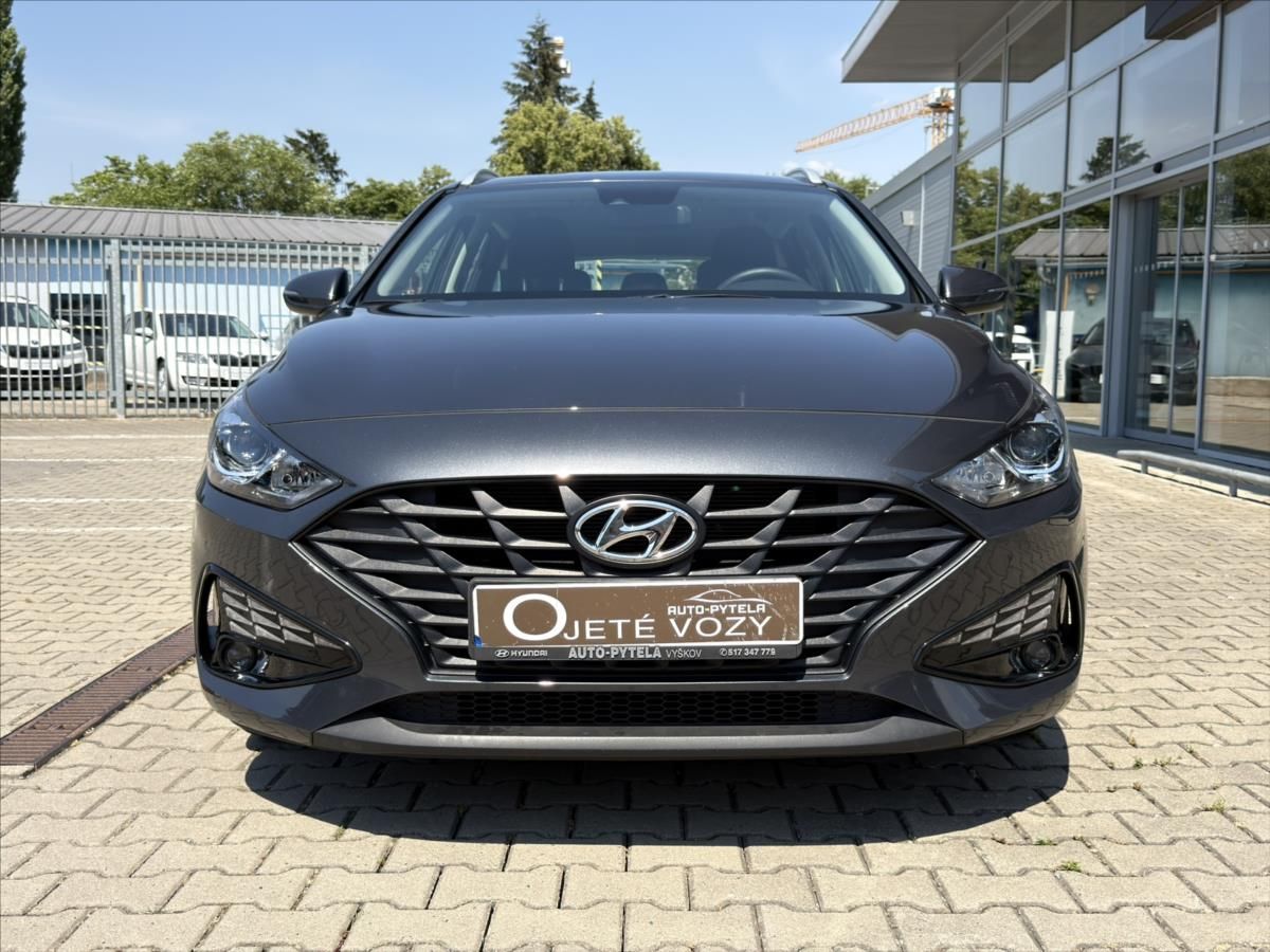 Hyundai i30, 1,5 DPi, MT  WG Family Comfort - fotka 3