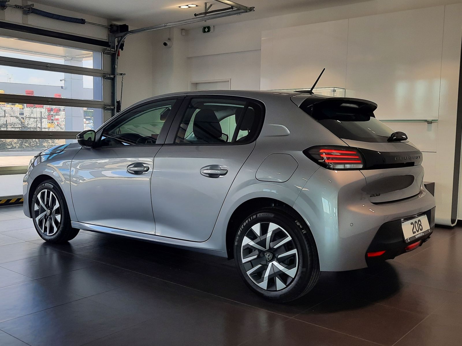 Peugeot 208, STYLE 1.2 TURBO 100k MAN6 - fotka 4