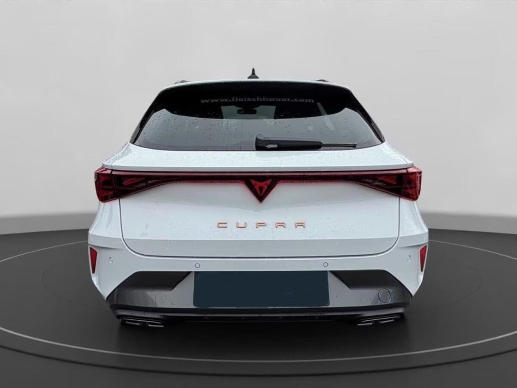 Cupra Leon, 2.0 TSI 4Drive Sportstourer - fotka 4